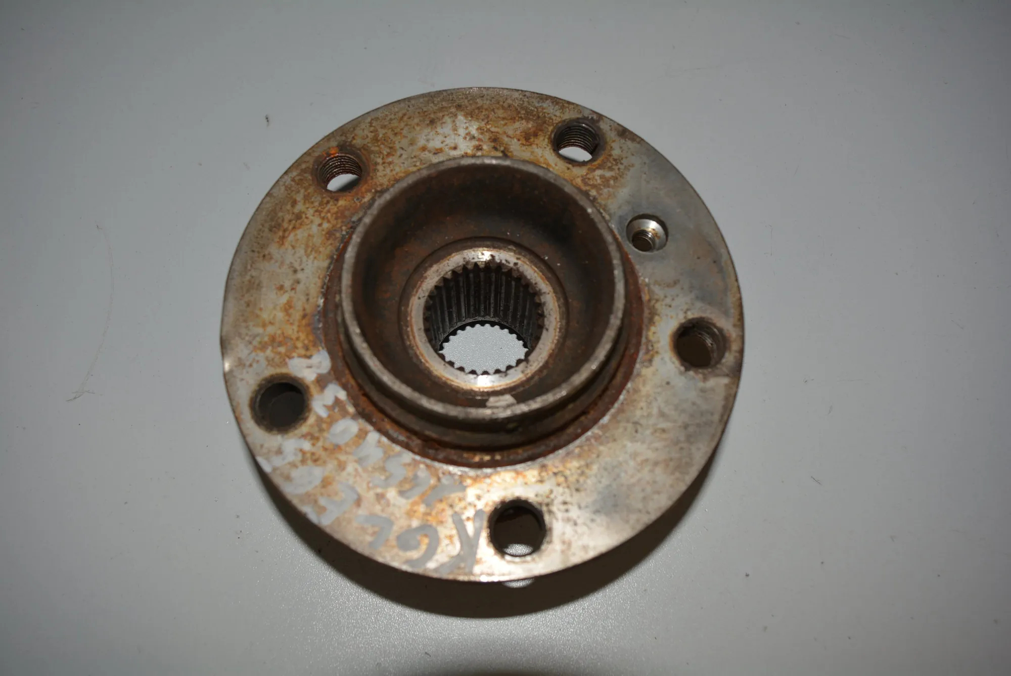 Rear Left Wheel Bearing · BMW 7 (E65, E66, E67) BMW 7 (E65, E66, E67) 735 i, Li 2002 – 2