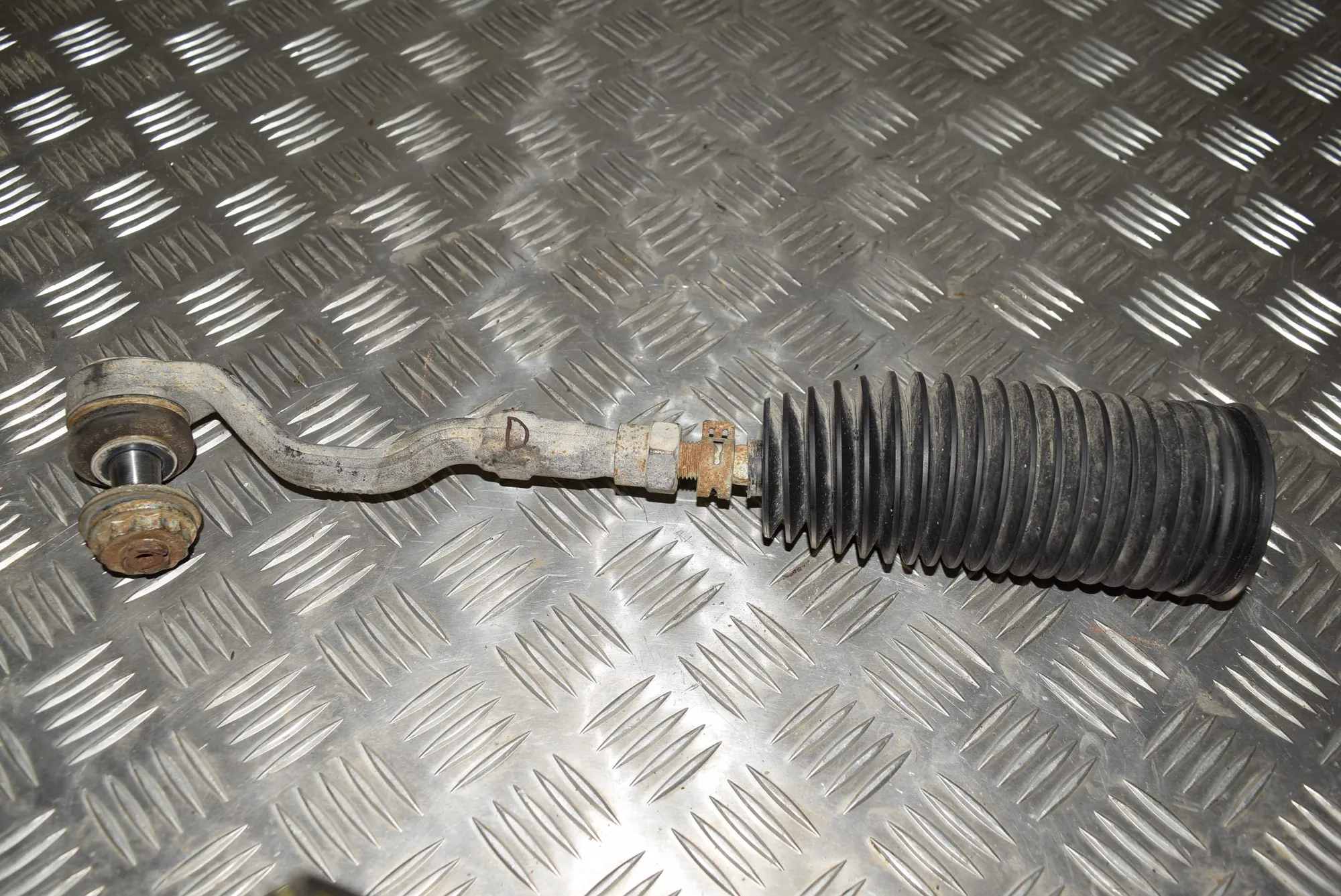 Right Side Steering Tie Rod · BMW X5 (E70) BMW X5 (E70) xDrive 40 d 2011