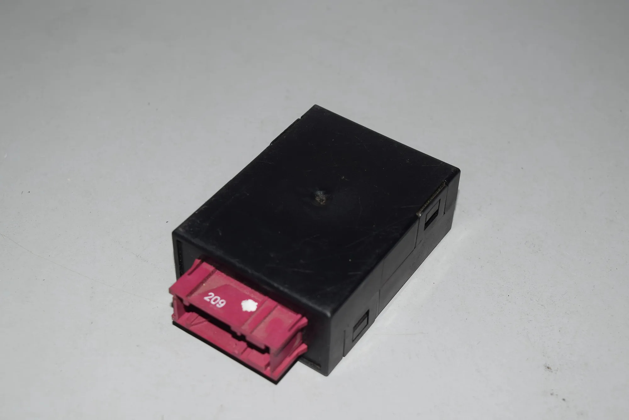 Other Control Units – OEM 8375964 · BMW 5 (E39) BMW 5 (E39) 2000