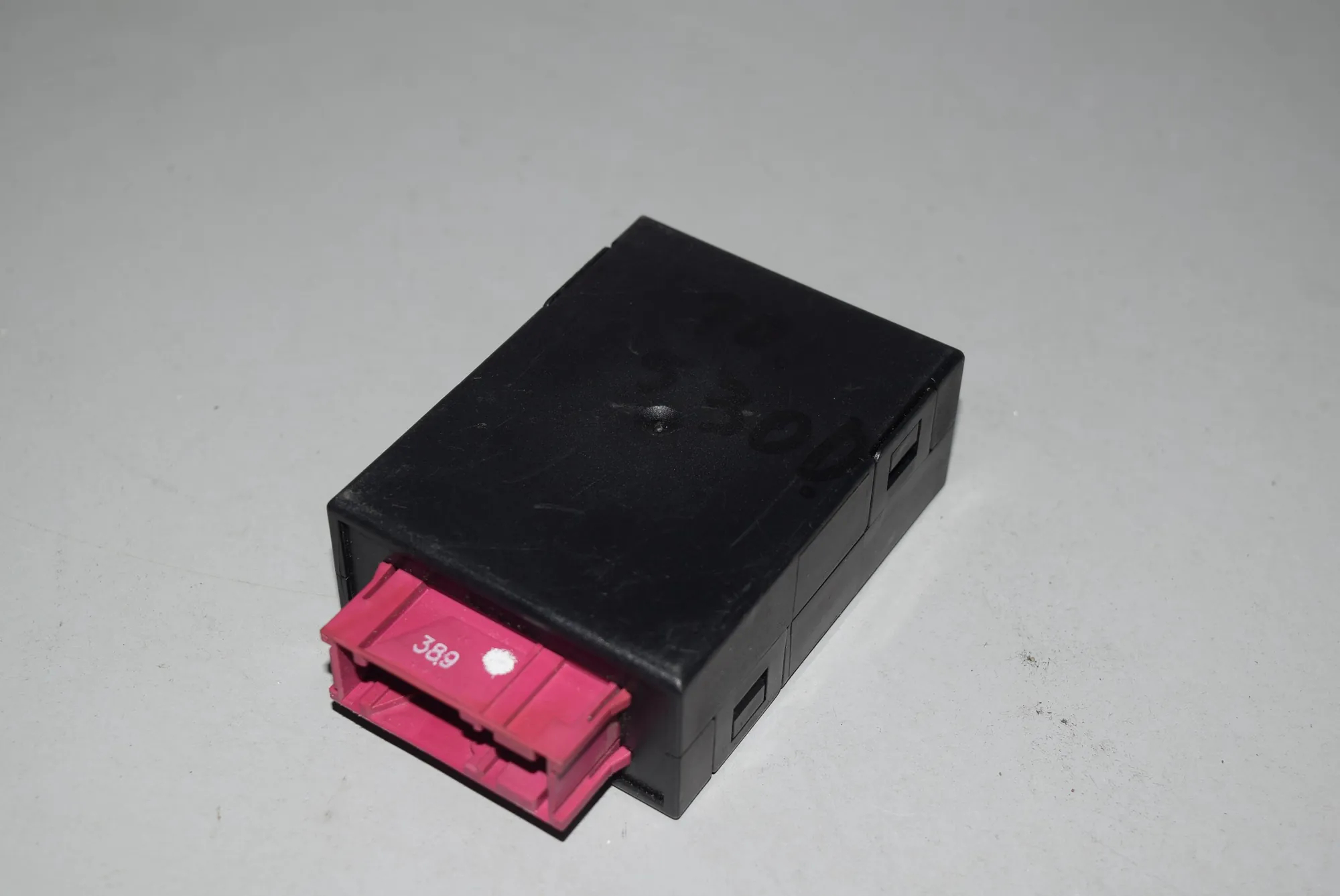 Other Control Units – OEM 8375964 · BMW 5 (E39) BMW 5 (E39) 2000 – 3