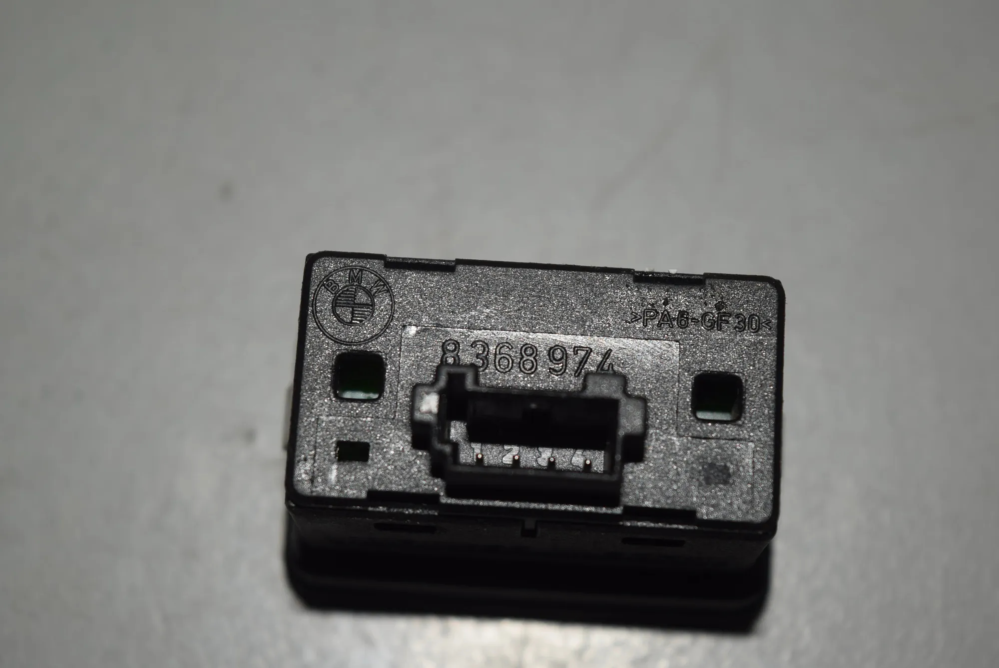 Rear Right Door Window Switch – OEM 8368974 · BMW 5 Touring (E39) 530 d 1999 – 5