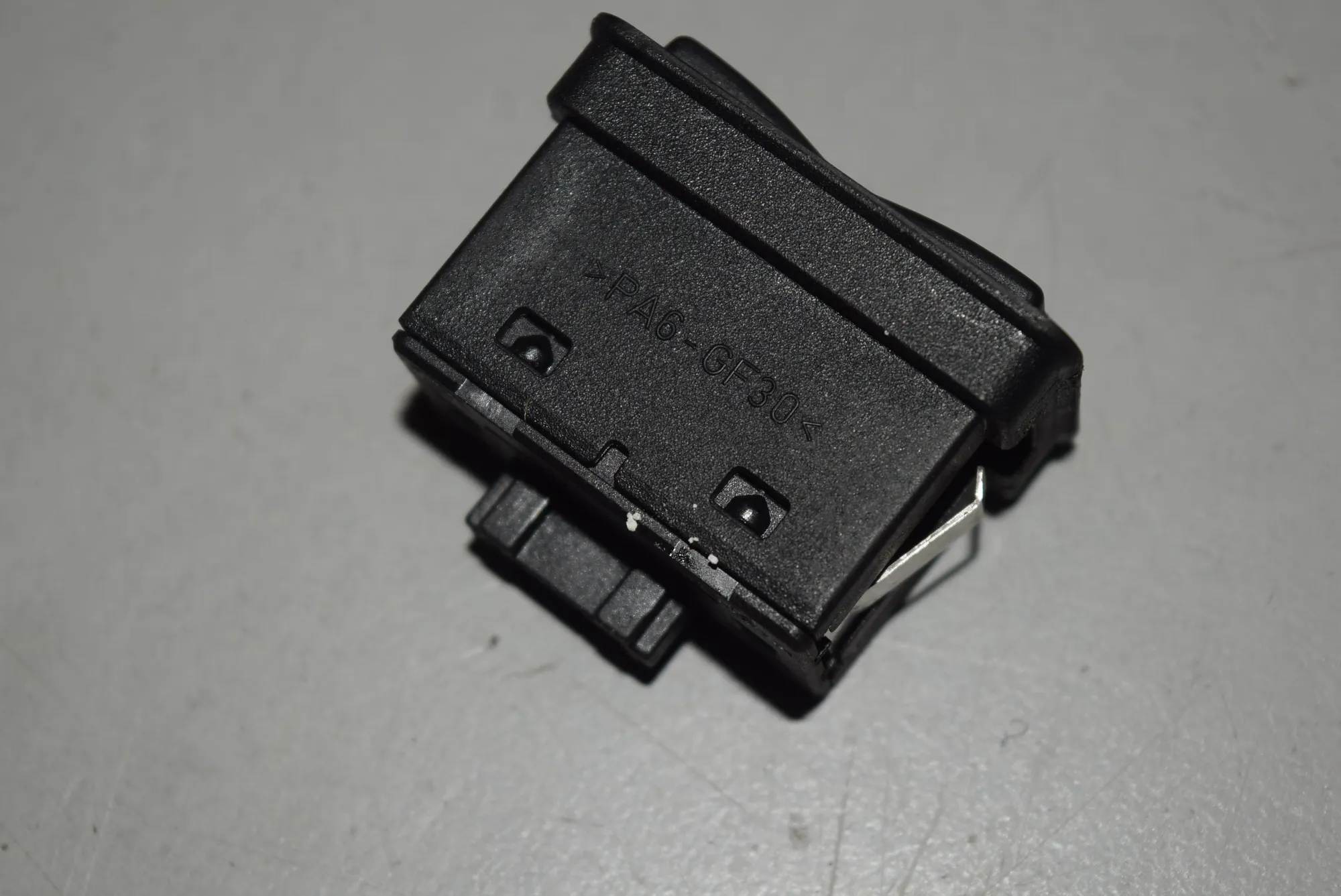 Rear Right Door Window Switch – OEM 8368974 · BMW 5 Touring (E39) 530 d 1999 – 4