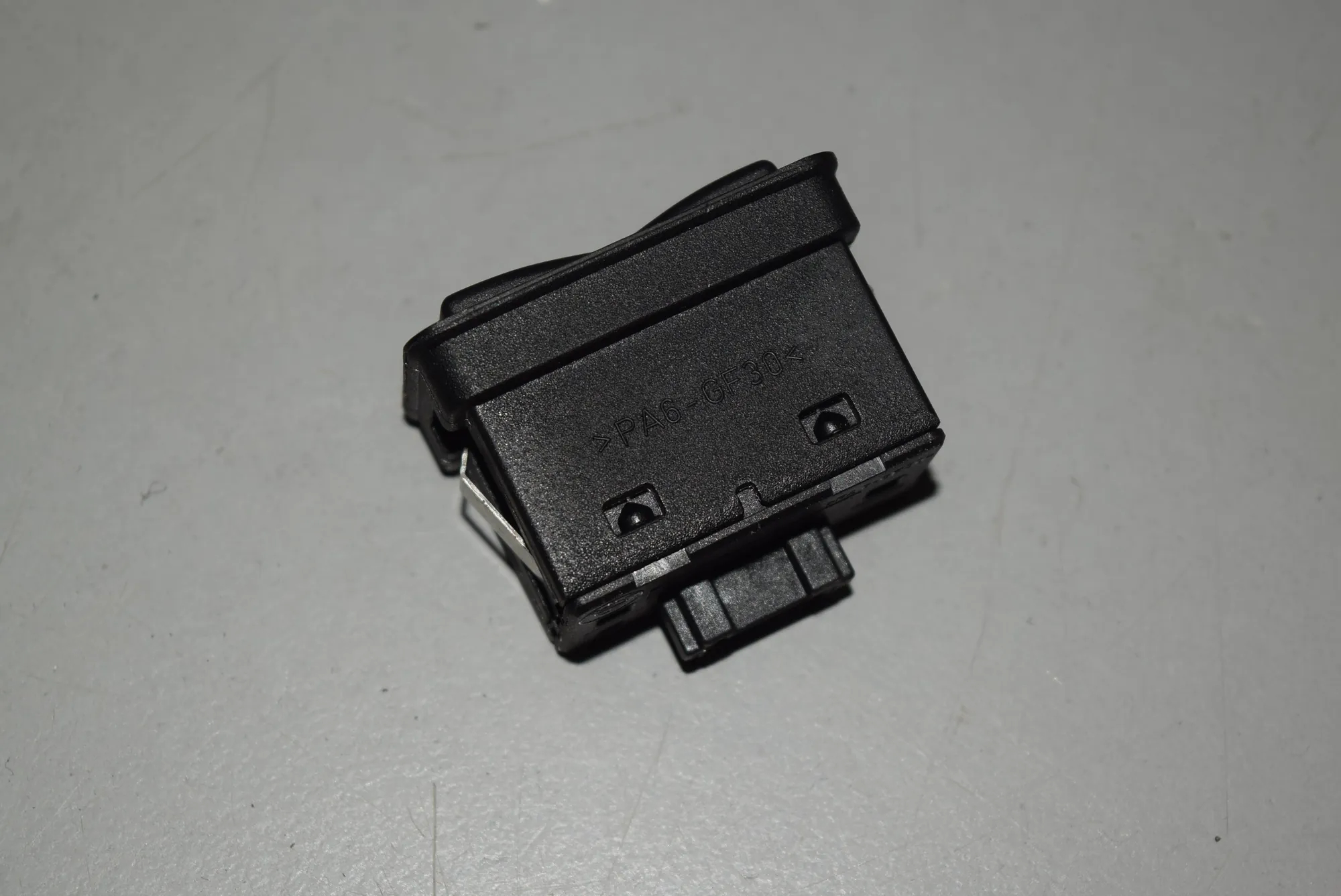 Rear Left Door Window Switch – OEM 8368974 · BMW 5 Touring (E39) 530 d 1999 – 3