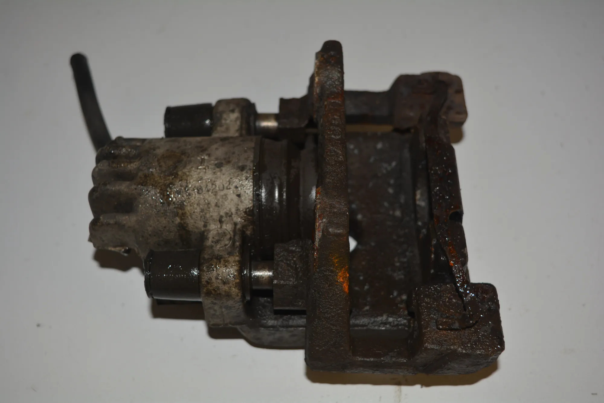 Rear Left Brake Caliper · BMW 5 Touring (E39) 525 d 2000 – 2