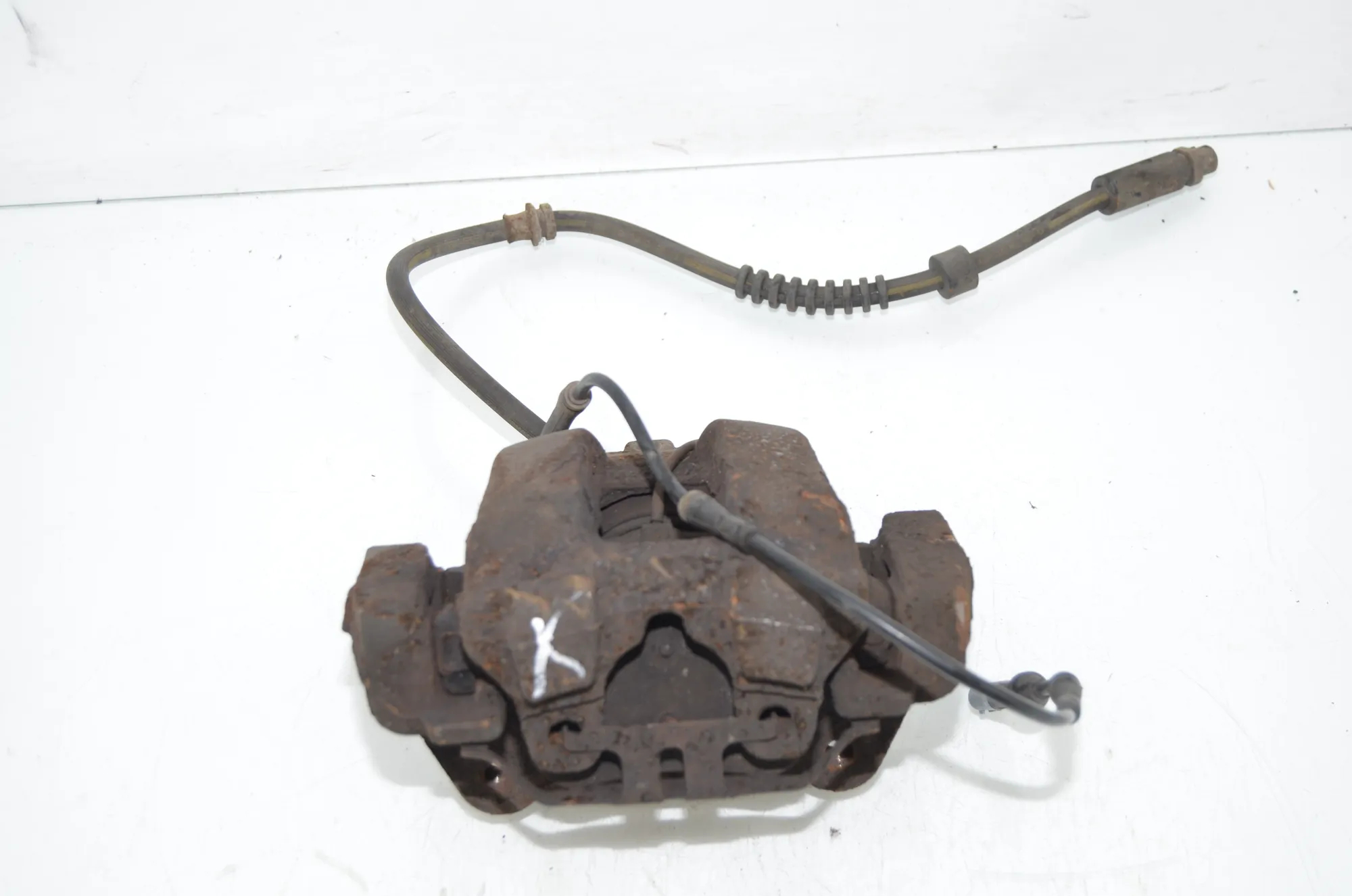 Front Left Brake Caliper – OEM 6850969 · BMW 3 Touring (F31) 330 d 2013