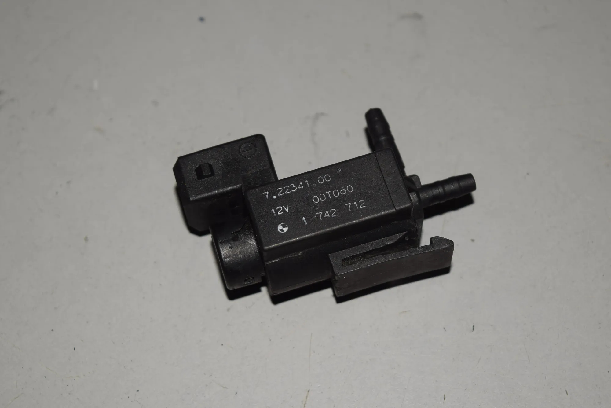 Solenoid Valve – OEM 1742712 · BMW 5 Touring (E39) 525 d 2000