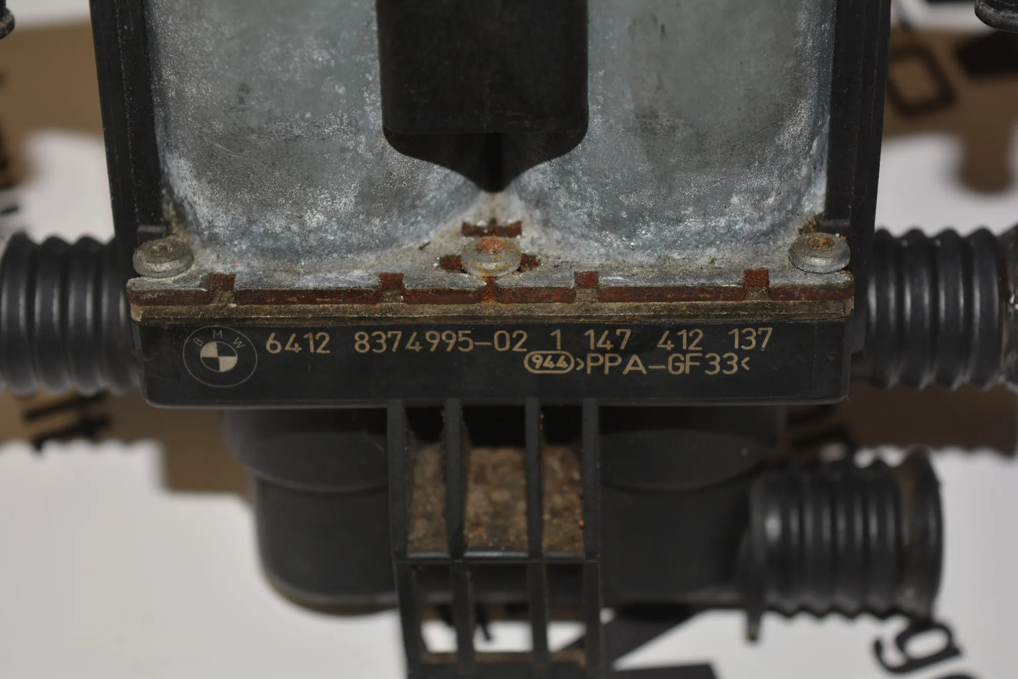 Interior Heater Flap Motor Actuator – OEM 8374995 · BMW X5 (E53) 4.6 is 2003 – 3