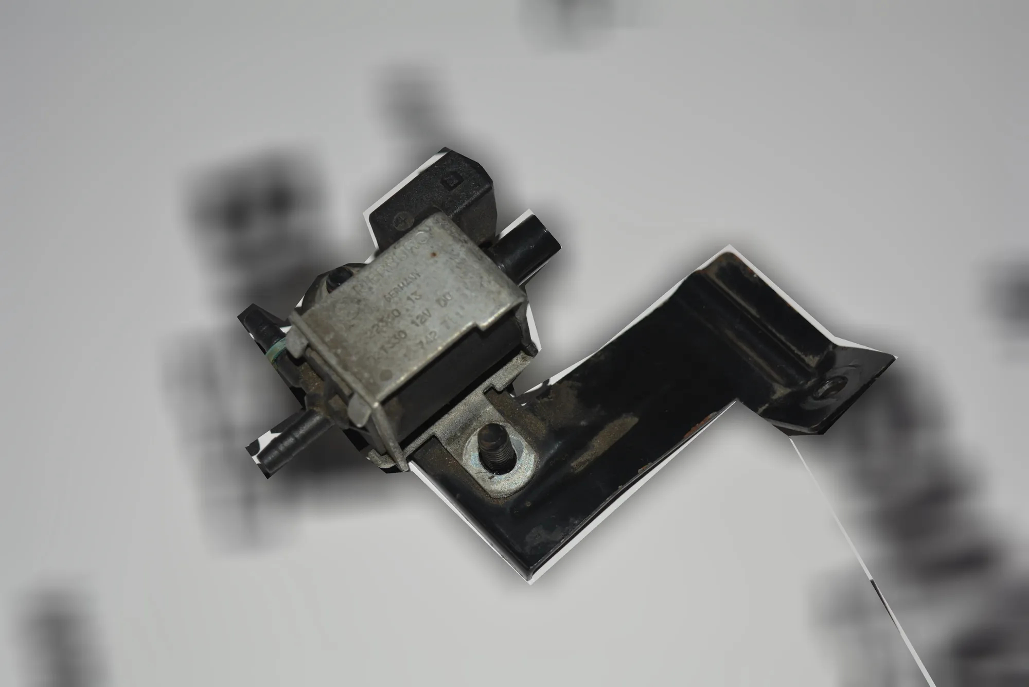 Solenoid Valve – OEM 1742711 · BMW X5 (E53) 4.6 is 2003 – 2