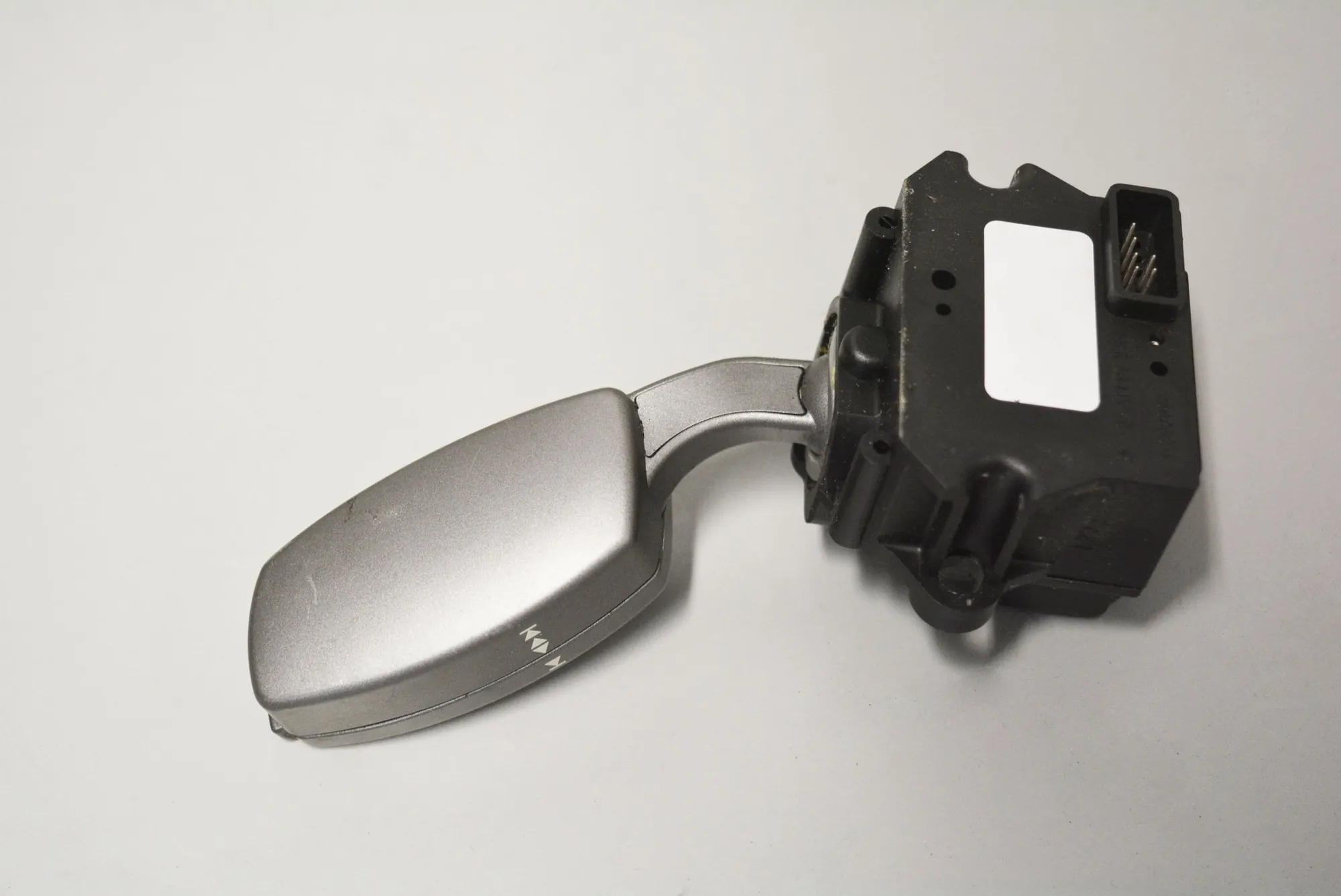 Other Interior Parts – OEM 6911521 · BMW 7 (E65, E66, E67) BMW 7 (E65, E66, E67) 2001 – 2