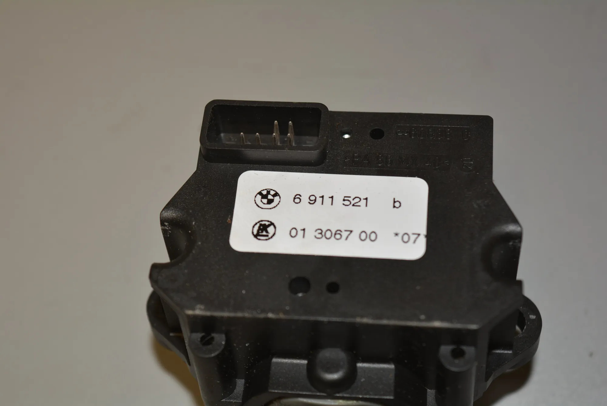 Other Interior Parts – OEM 6911521 · BMW 7 (E65, E66, E67) BMW 7 (E65, E66, E67) 2001 – 3