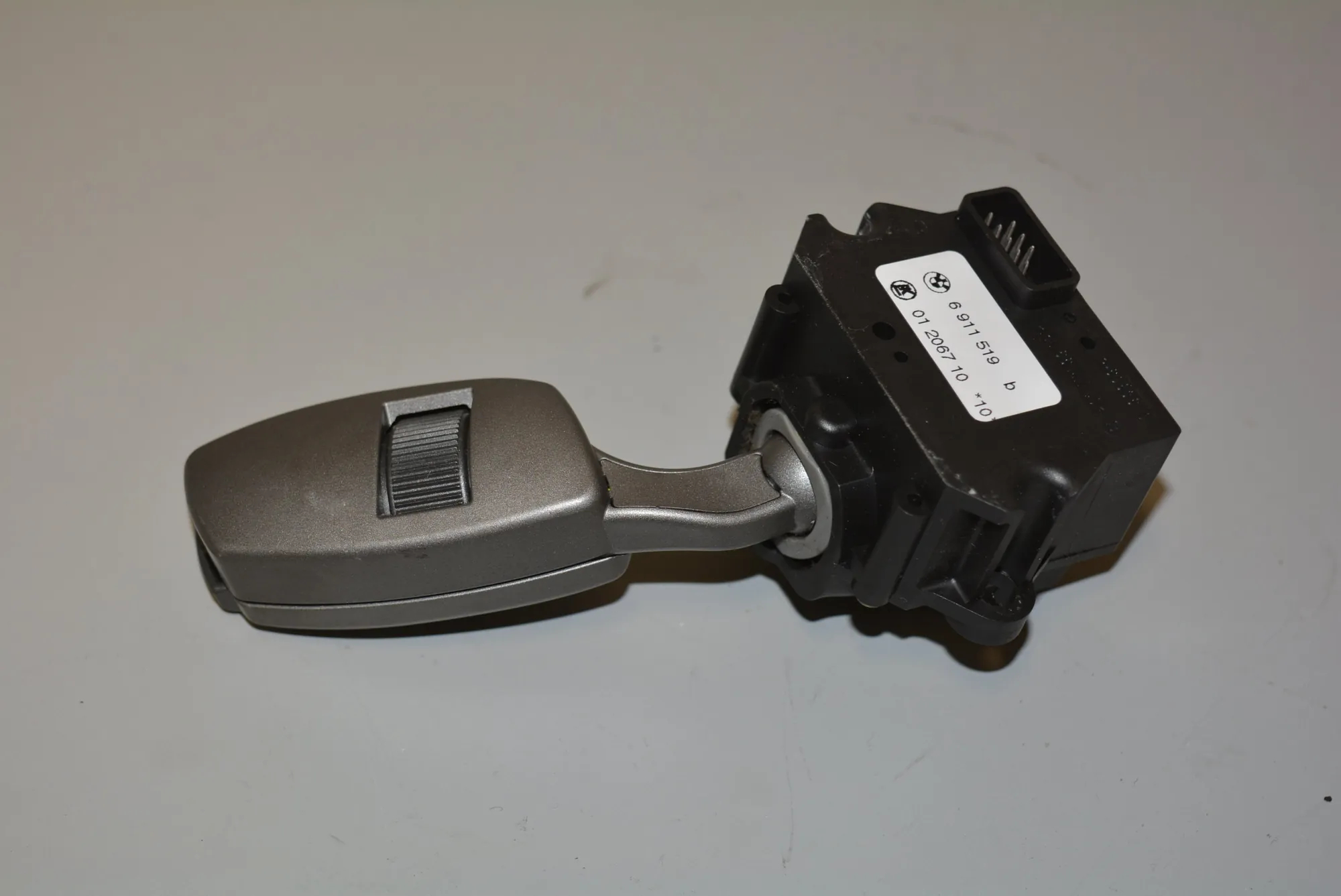 Other Interior Parts – OEM 6911519 · BMW 7 (E65, E66, E67) BMW 7 (E65, E66, E67) 2001 – 2