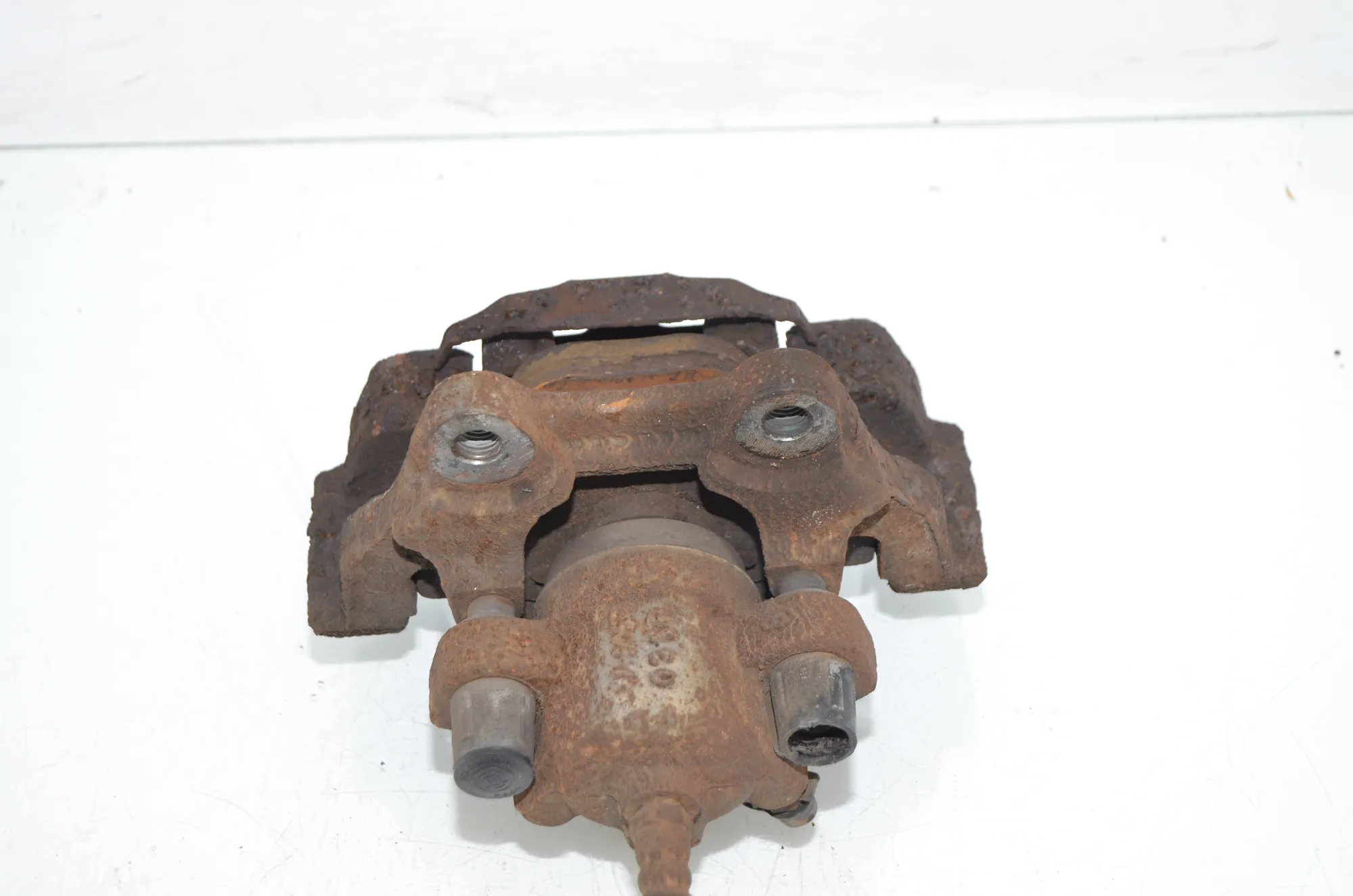 Rear Left Brake Caliper – OEM 6850973 · BMW 3 Touring (F31) 330 d 2013 – 4