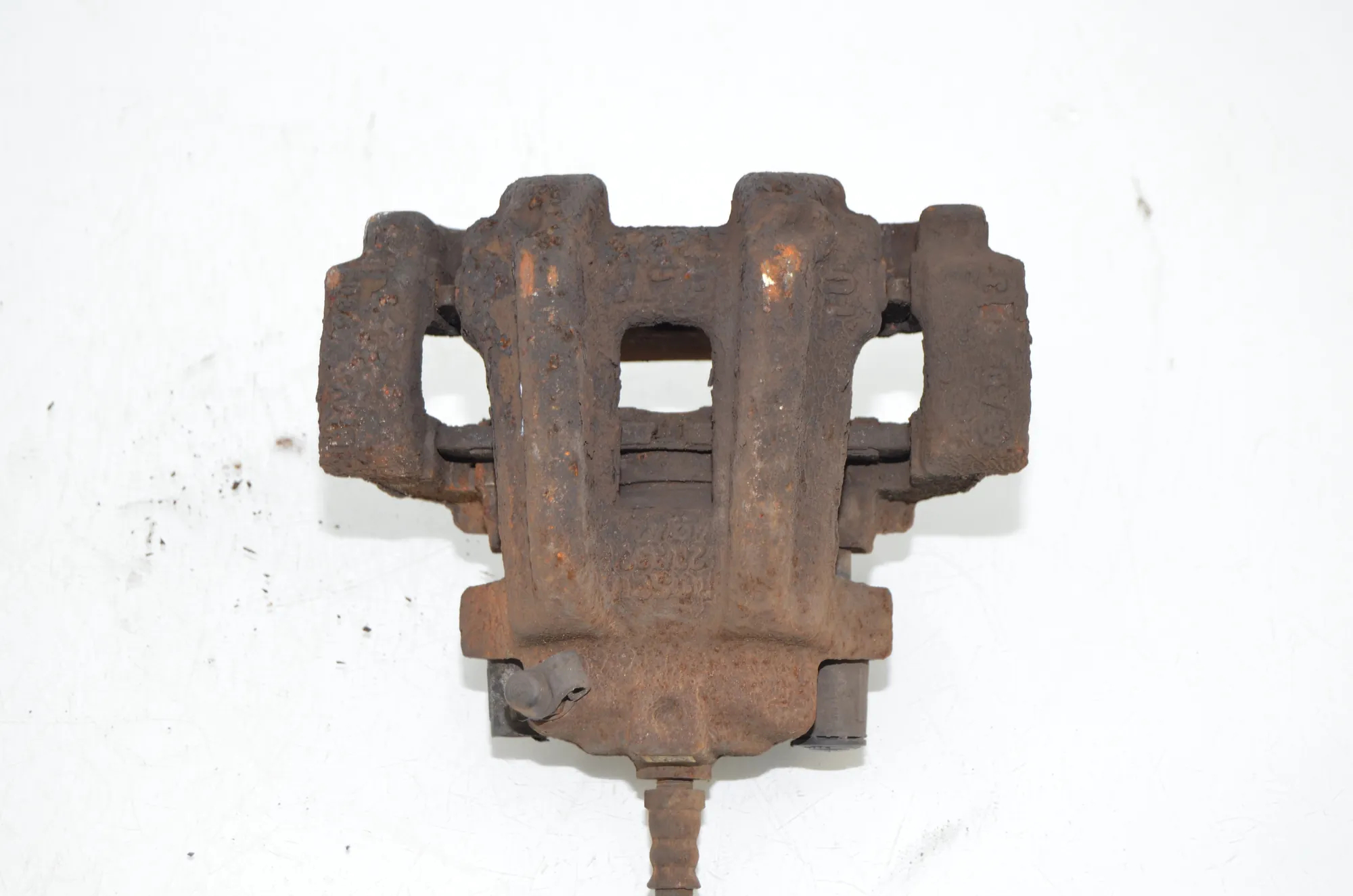 Rear Left Brake Caliper – OEM 6850973 · BMW 3 Touring (F31) 330 d 2013 – 2