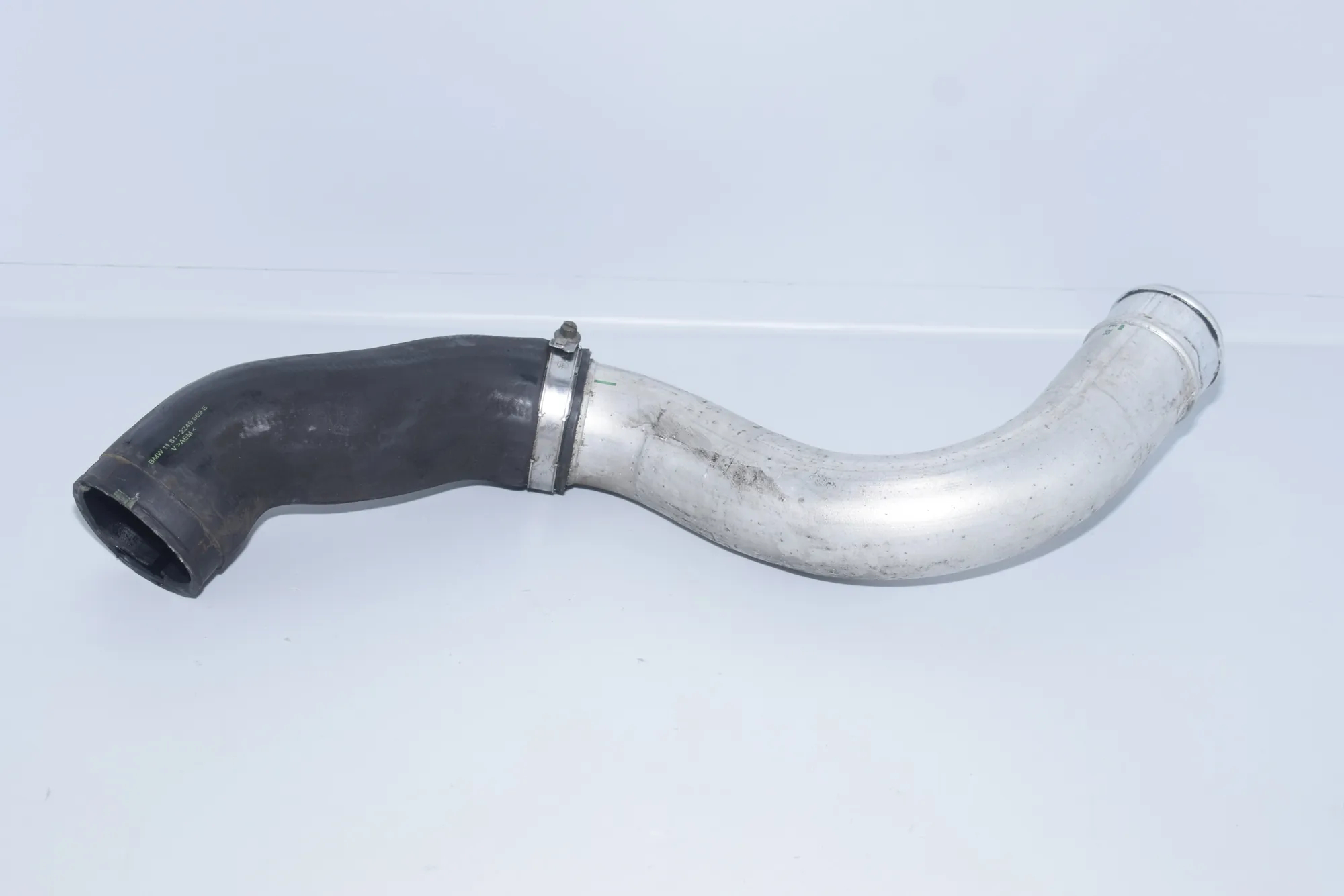 Right Side Intercooler Hose – OEM 2249669 · BMW 5 (E39) 530 d 2001