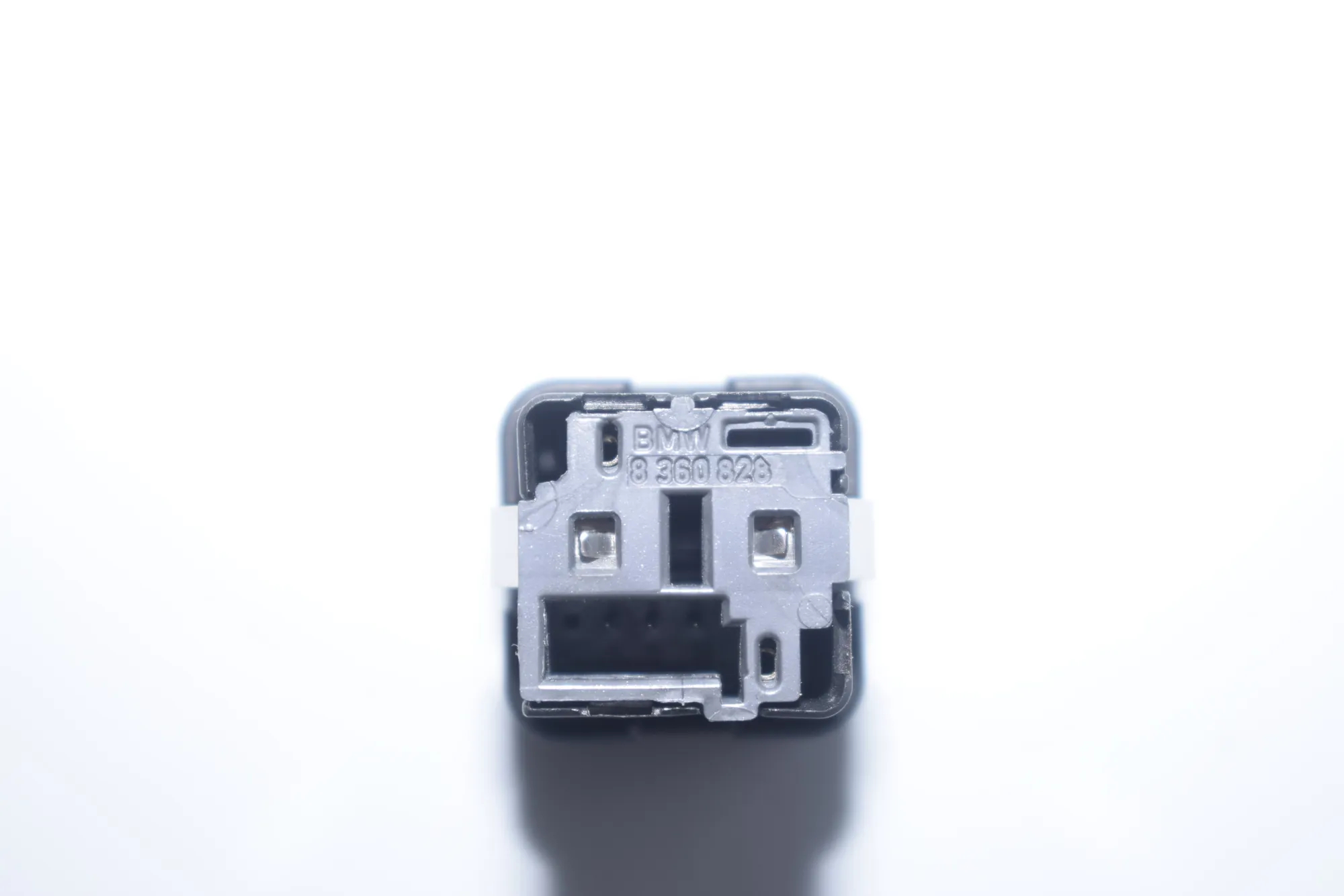 Switches – OEM 8360828 · BMW 5 (E39) 530 d 2001 – 8