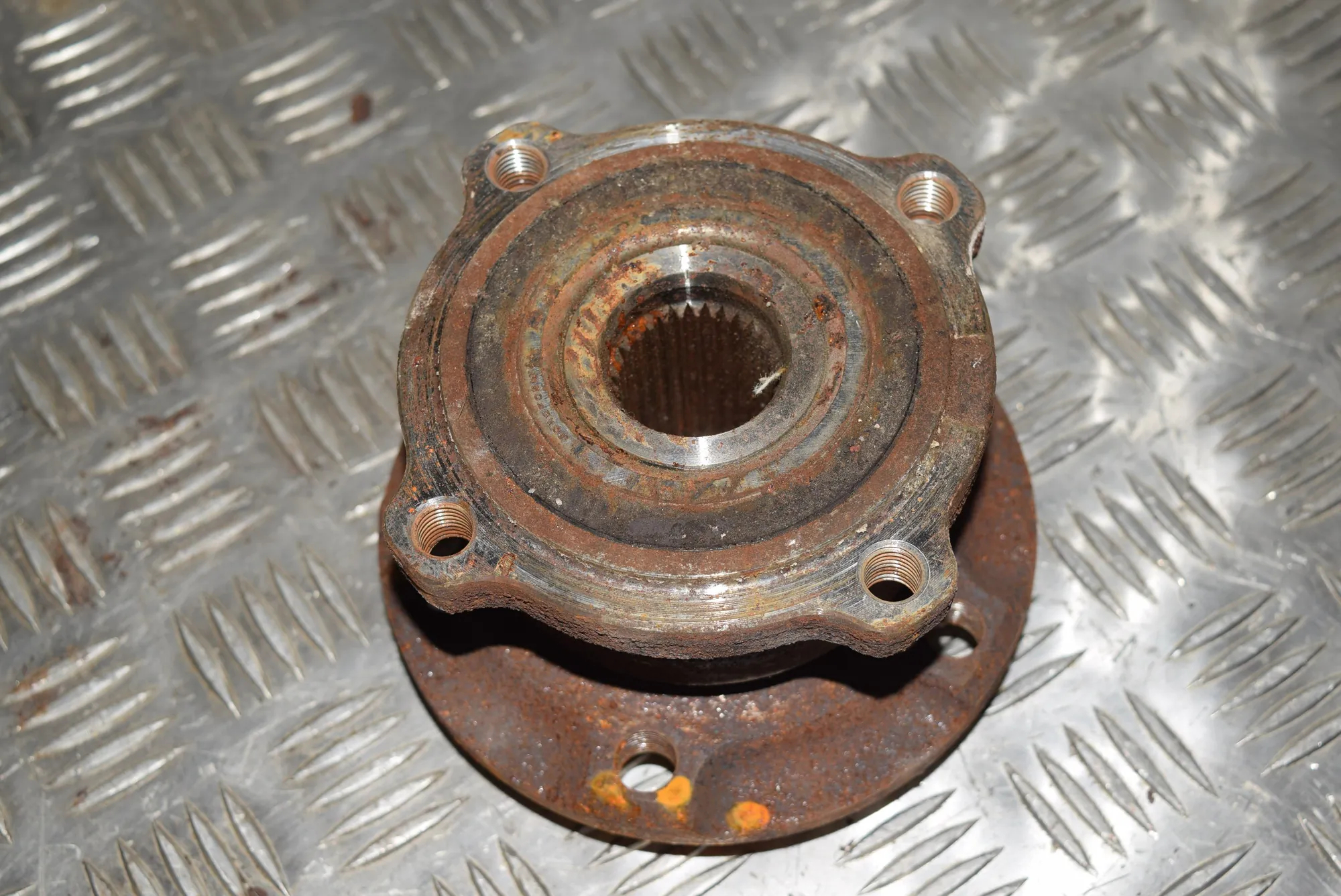 Rear Right Wheel Bearing · BMW X5 (E70) BMW X5 (E70) xDrive 40 d 2011 – 2
