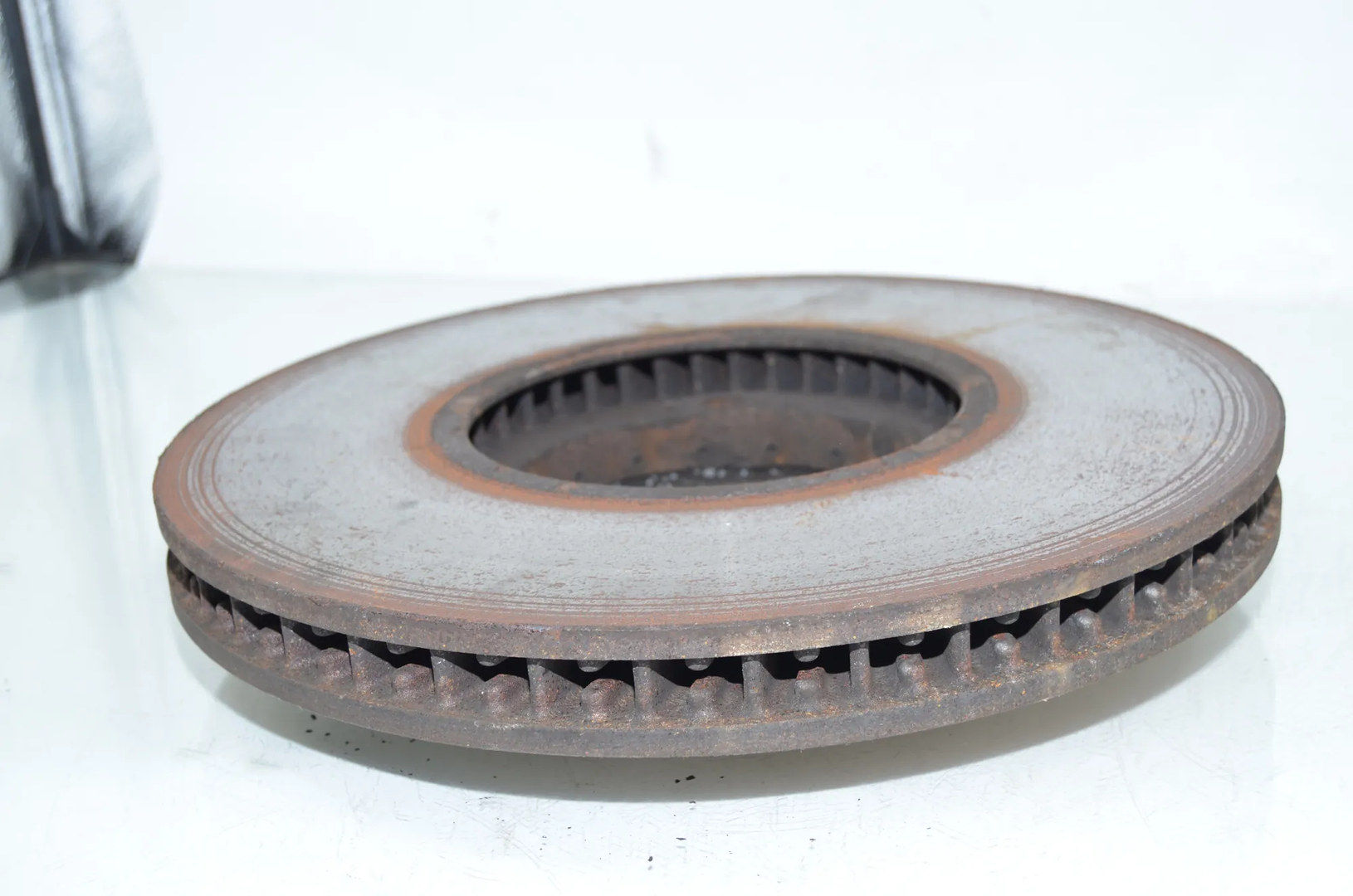Front Right Brake Disc – OEM 6875284 · BMW 5 (G30) (2016 - -) M 550 d xDrive 2020 – 4