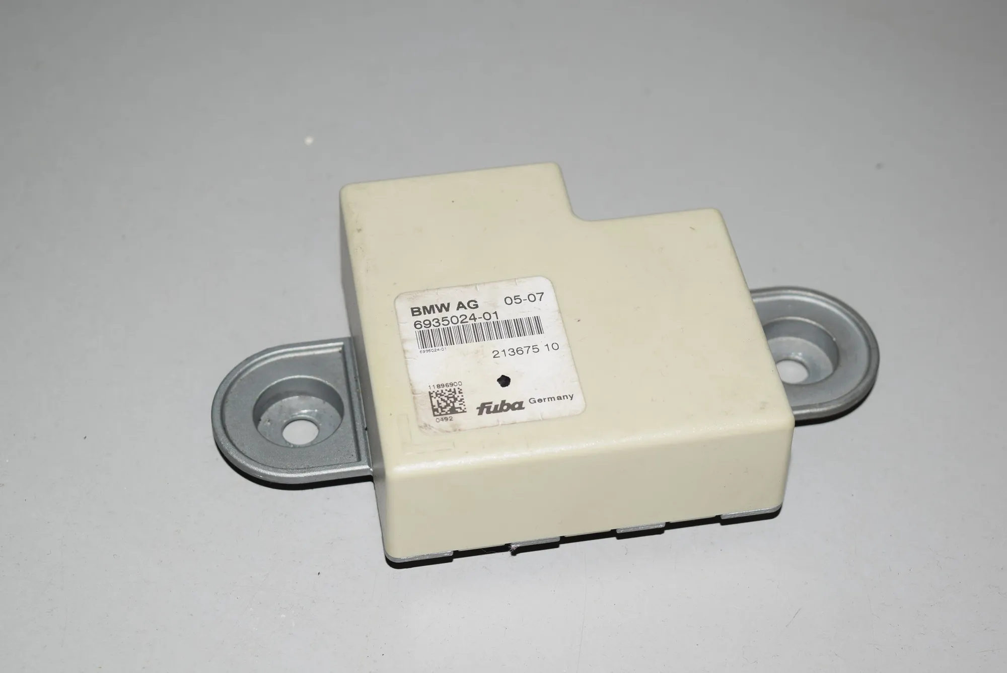 Antenna – OEM 6935024 · BMW BMW 5 (E60) 2007 – 3