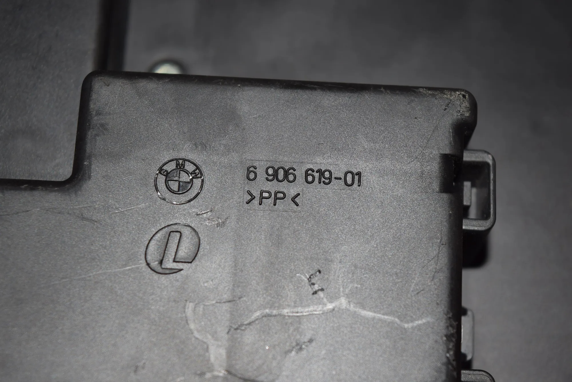 Fuse Box – OEM 69066199138830 · BMW BMW 5 (E60) 2007 – 4