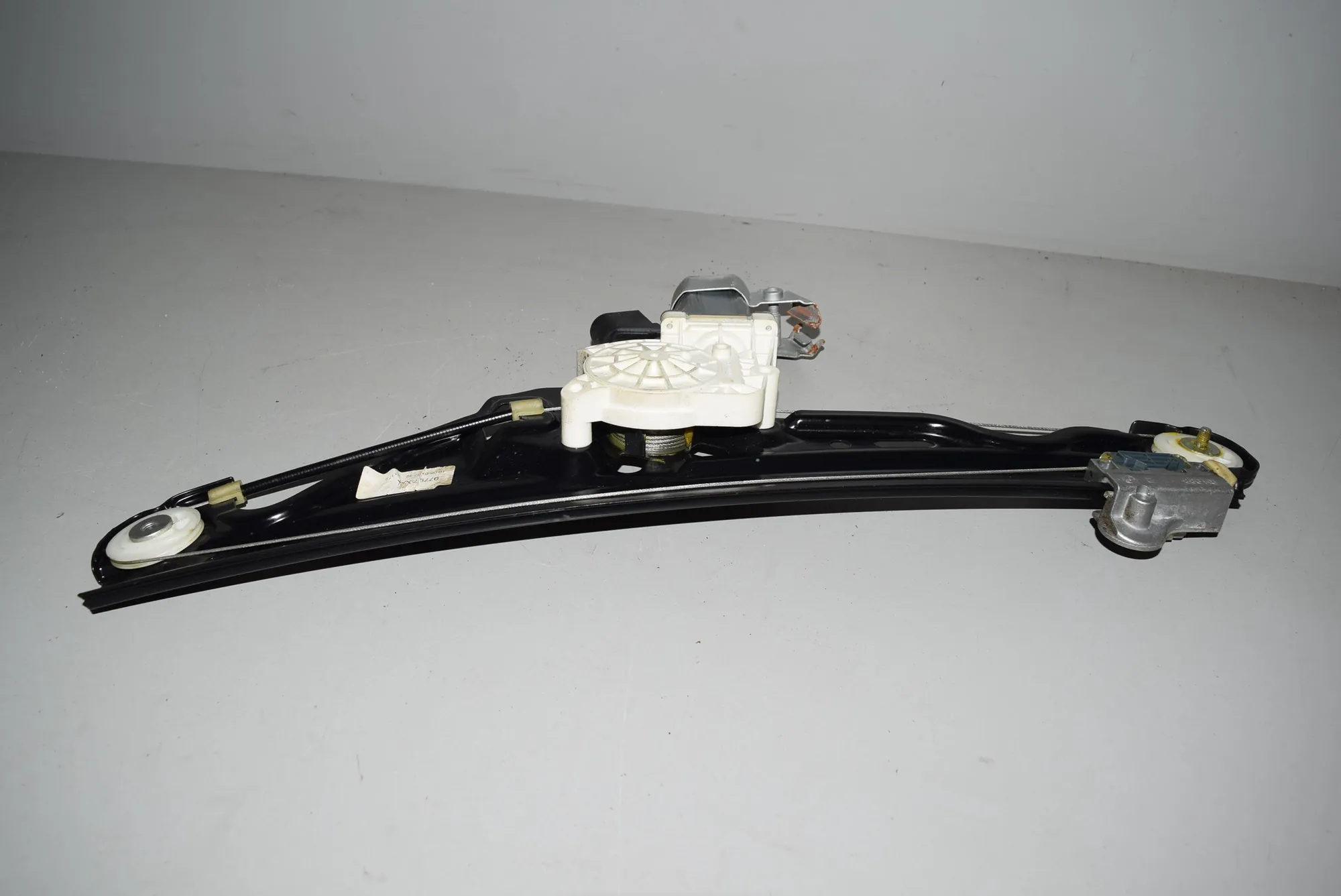Rear Right Door Window Regulator – OEM 71847447184746 · BMW BMW 5 (E60) 2007