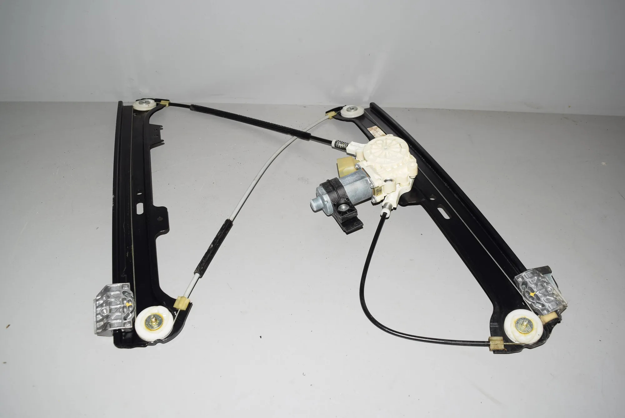 Front Right Door Window Regulator – OEM 71843847184742 · BMW BMW 5 (E60) 2007 – 2