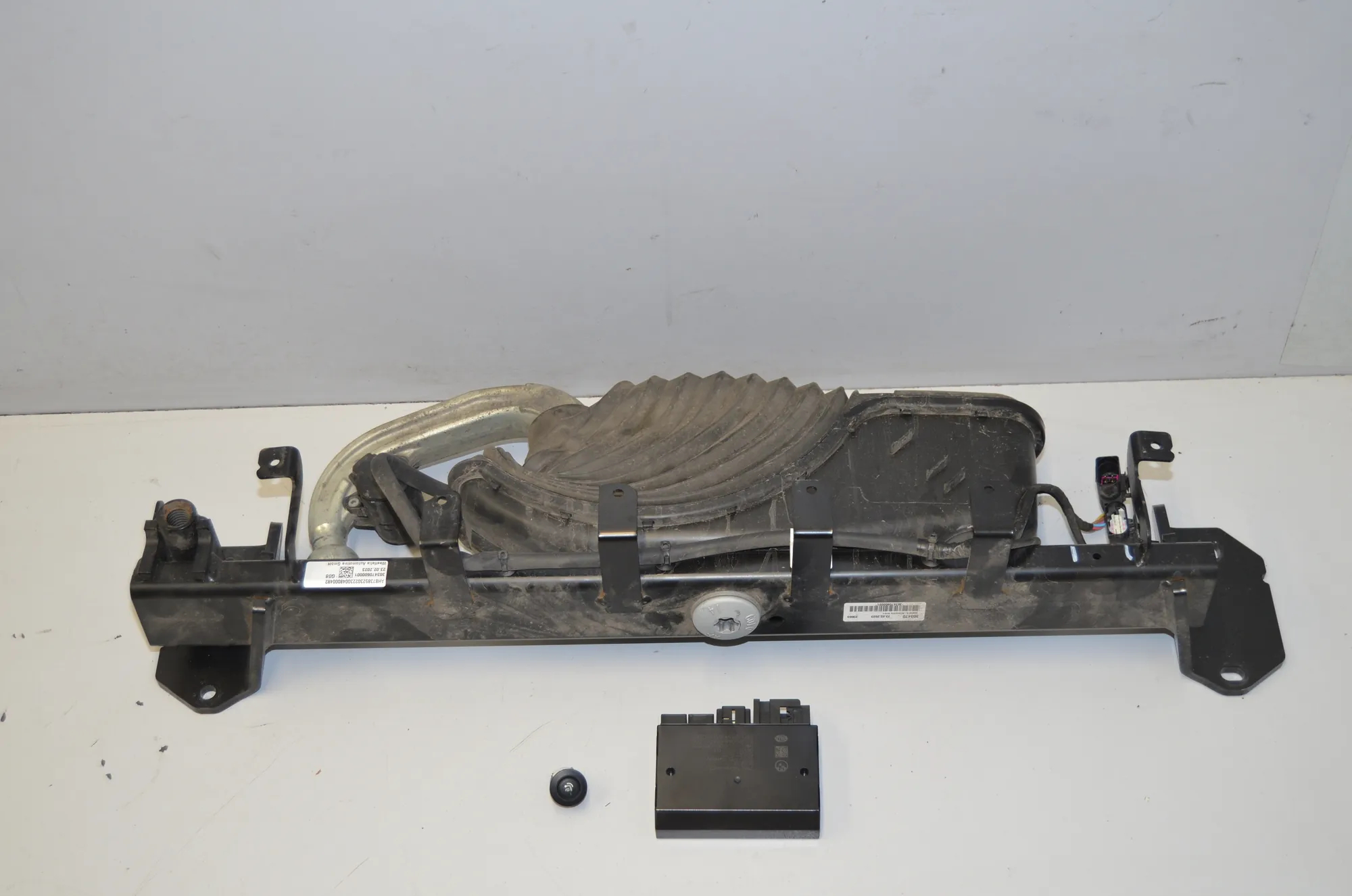 Towbar Kit – OEM 5A056C9 · BMW iX3 (G08) BMW iX3 (G08) Electric (286 HP) 2023