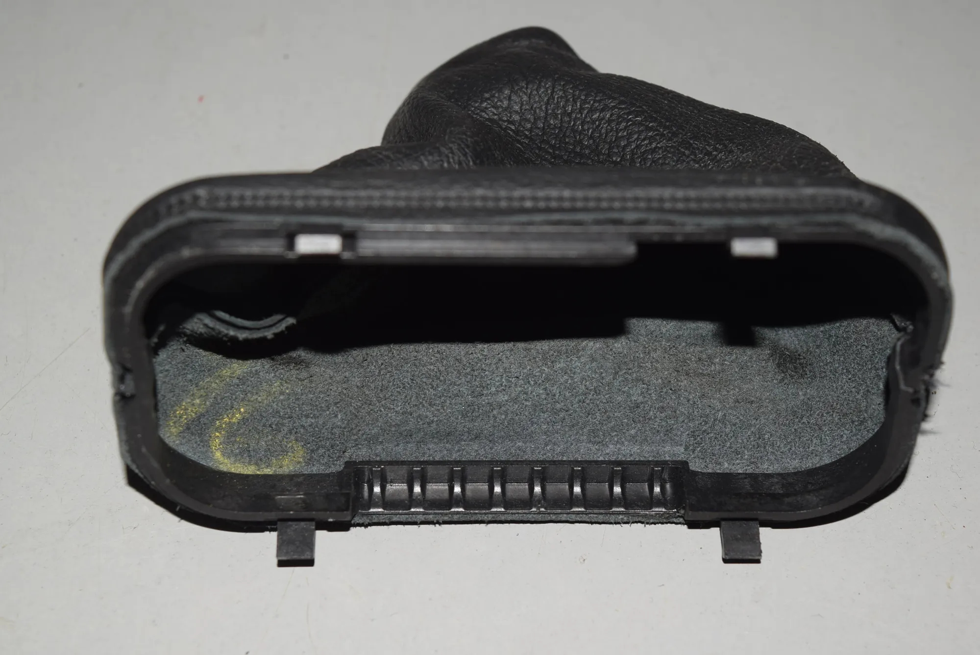 Gear Shifting Level Plastic Trim – OEM 1422113 · BMW 5 Touring (E39) 530 d 2001 – 3