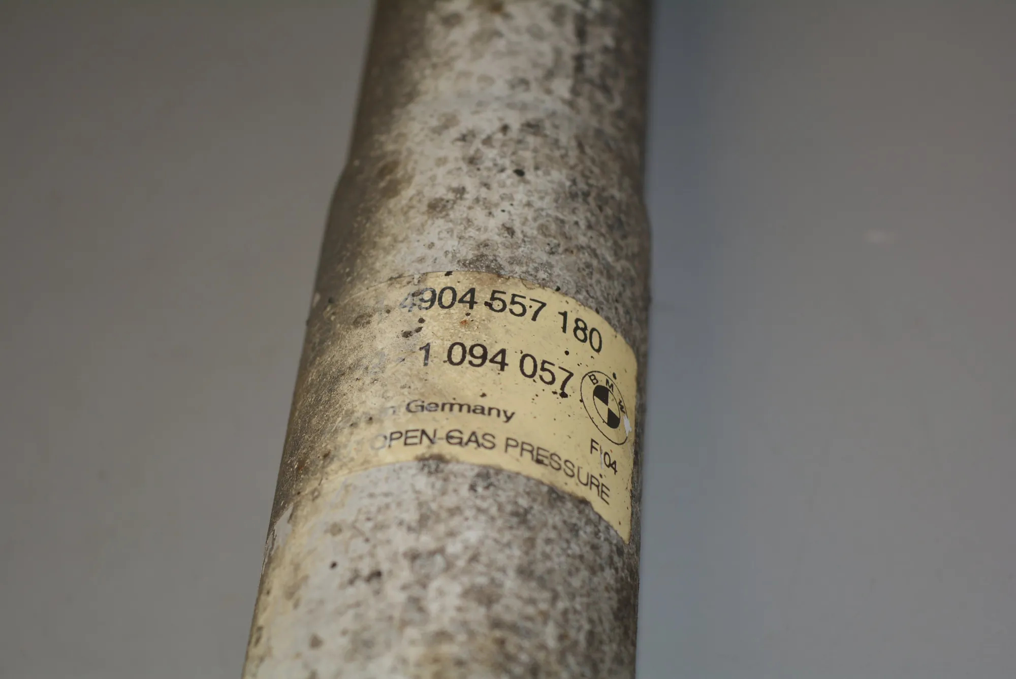 Rear Right Shock Absorber – OEM 33521094057 · BMW 5 Touring (E39) 530 d 2001 – 2