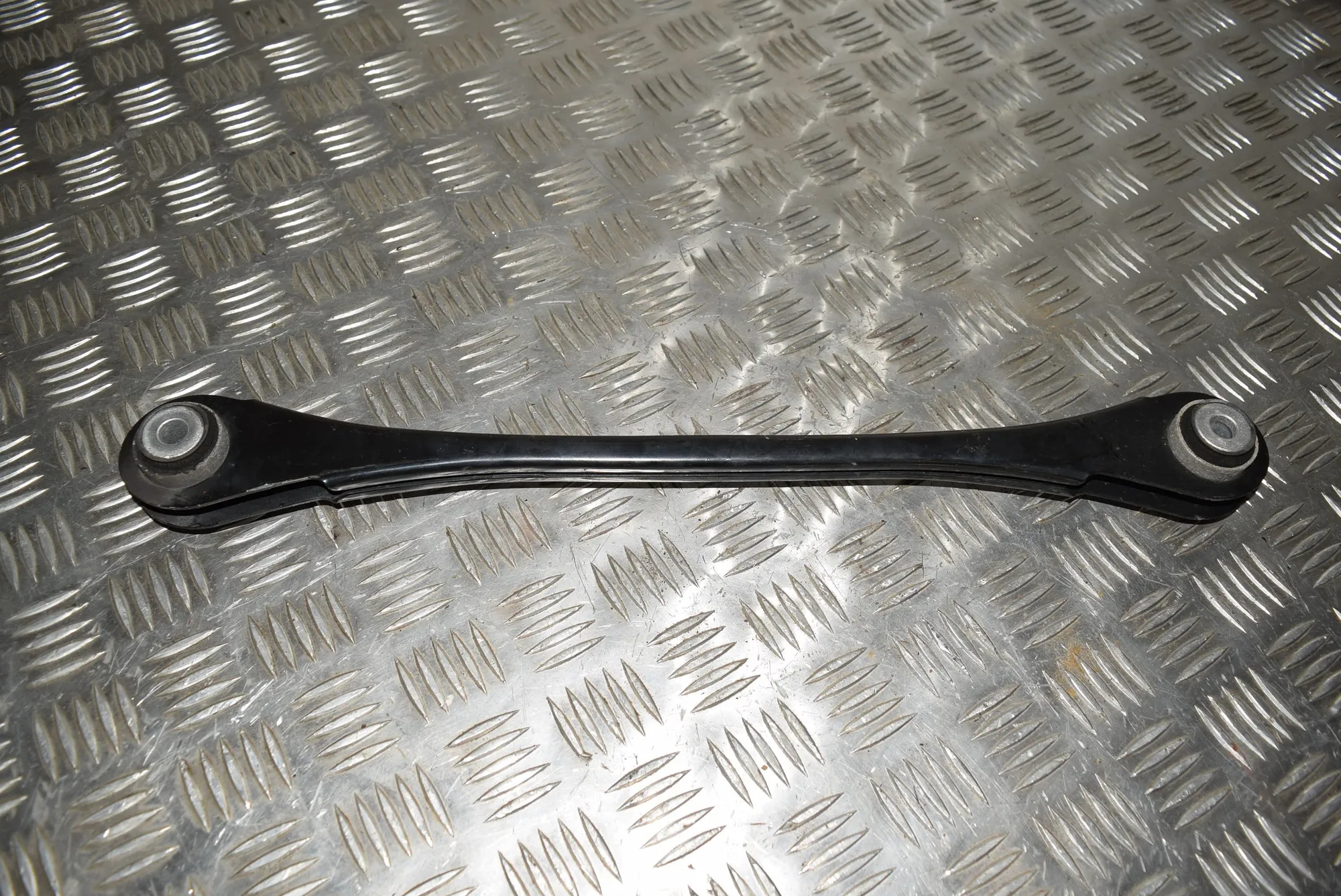 Rear Left Control Arm – OEM NA · BMW 1 (F20) BMW 1 (F20) 116 d 2012 – 2