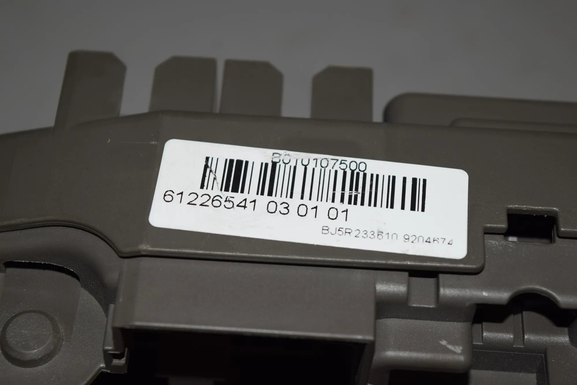 Fuse Box – OEM 612265415189670106976384 · BMW X5 (E70) BMW X5 (E70) xDrive 40 d 2011 – 4