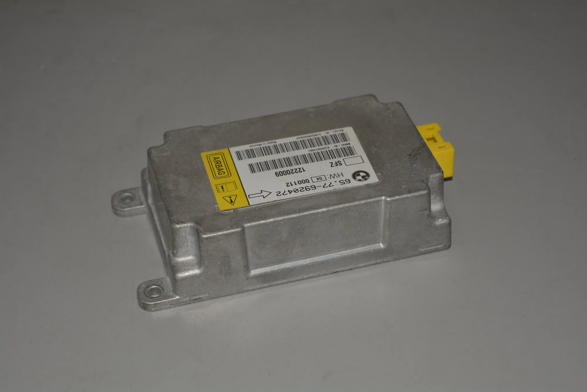 SRS Control Unit – OEM 6920472 · BMW 7 (E65, E66, E67) BMW 7 (E65, E66, E67) 2001 – 2