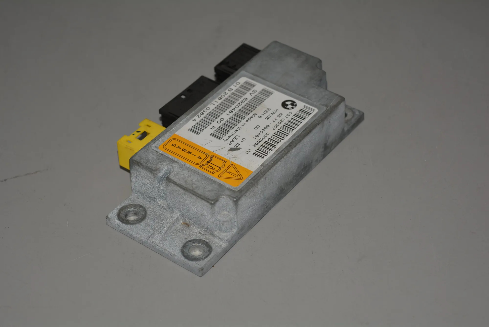 SRS Control Unit – OEM 6920481 · BMW 7 (E65, E66, E67) BMW 7 (E65, E66, E67) 2001 – 2