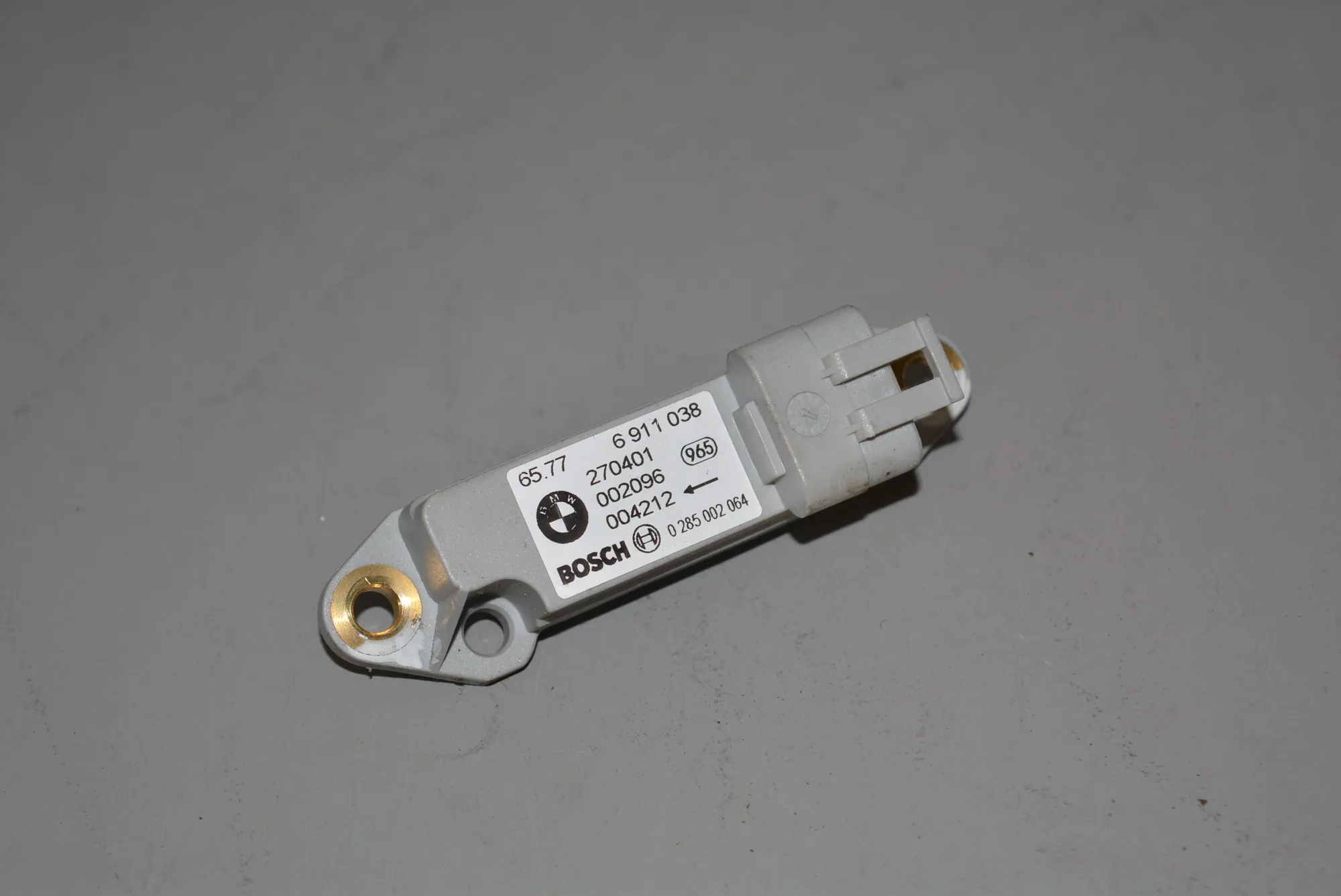 Front Right Impact Sensor – OEM 6911038 · BMW X5 (E53) BMW X5 (E53) 2001 – 2
