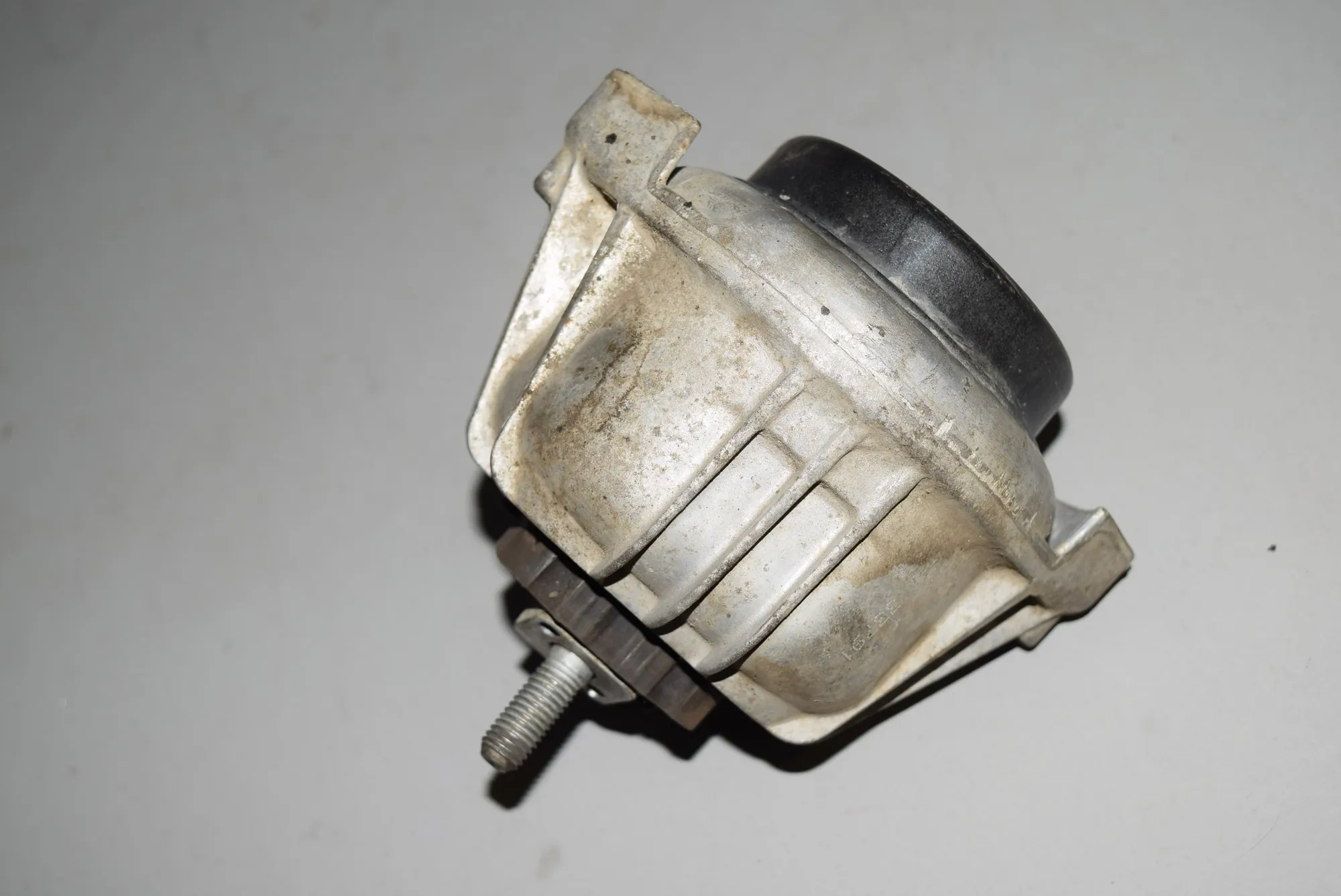 Left Side Engine Mount – OEM NA · BMW 3 Coupe (E92) BMW 3 Coupe (E92) 320 d 2010 – 2