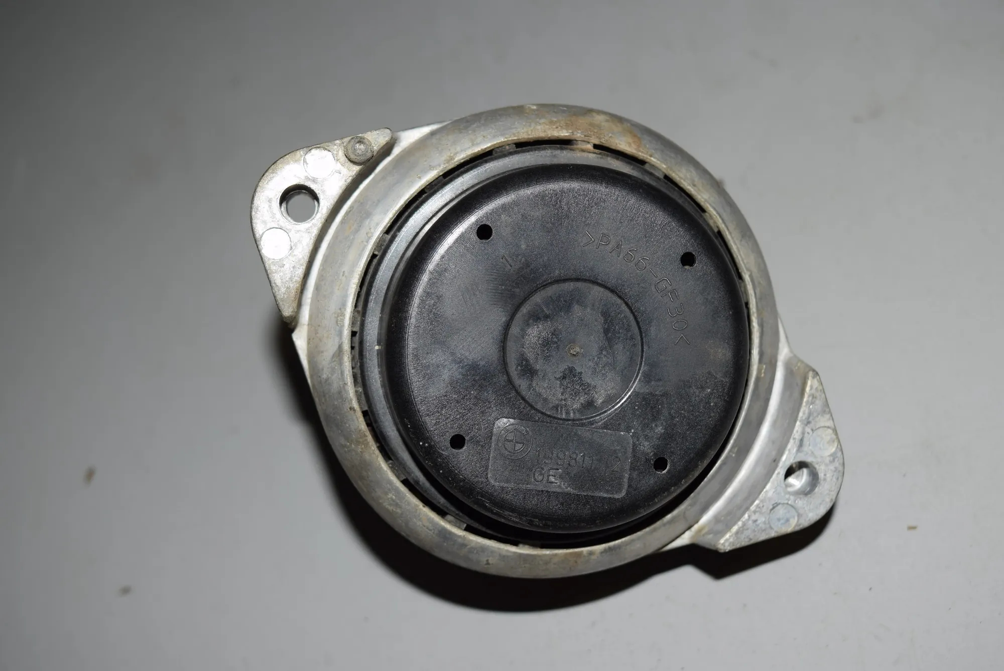 Left Side Engine Mount – OEM NA · BMW 3 Coupe (E92) BMW 3 Coupe (E92) 320 d 2010 – 3