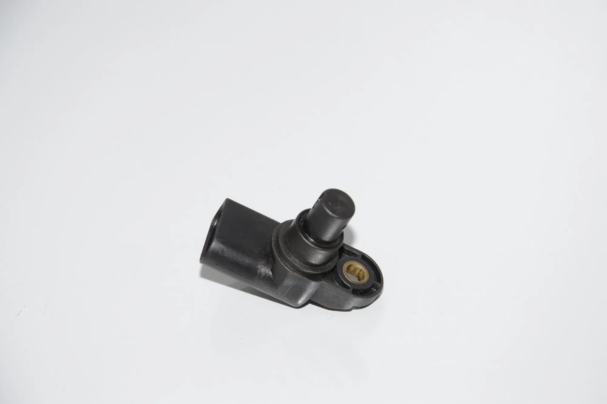 Camshaft Position Sensor – OEM 2249320 · BMW 5 (E39) BMW 5 (E39) 2001