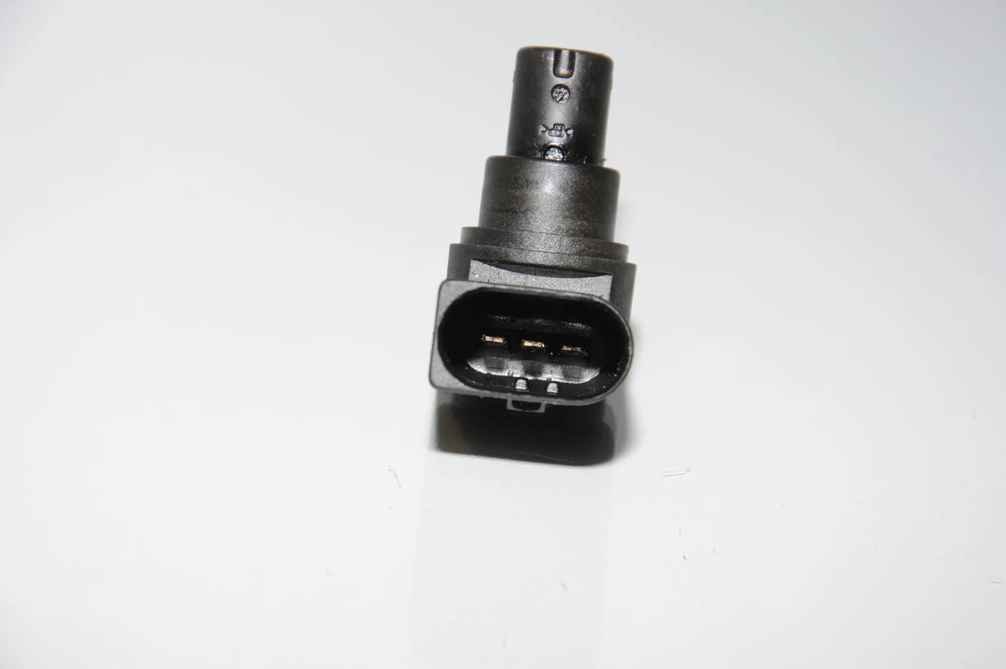 Camshaft Position Sensor – OEM 2249320 · BMW 5 (E39) BMW 5 (E39) 2001 – 5