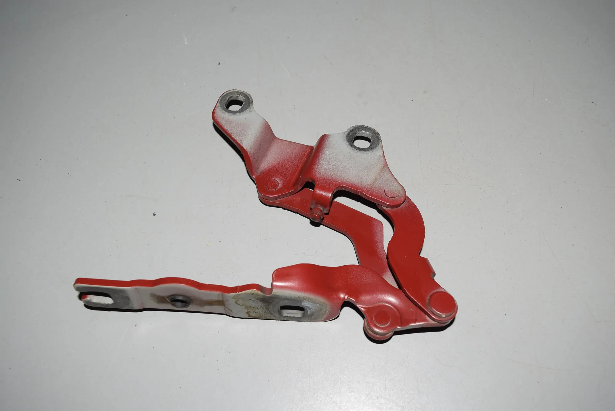 Front Right Bonnet Hinge – OEM 7060560 · BMW 1 (E87) 118 d 2007