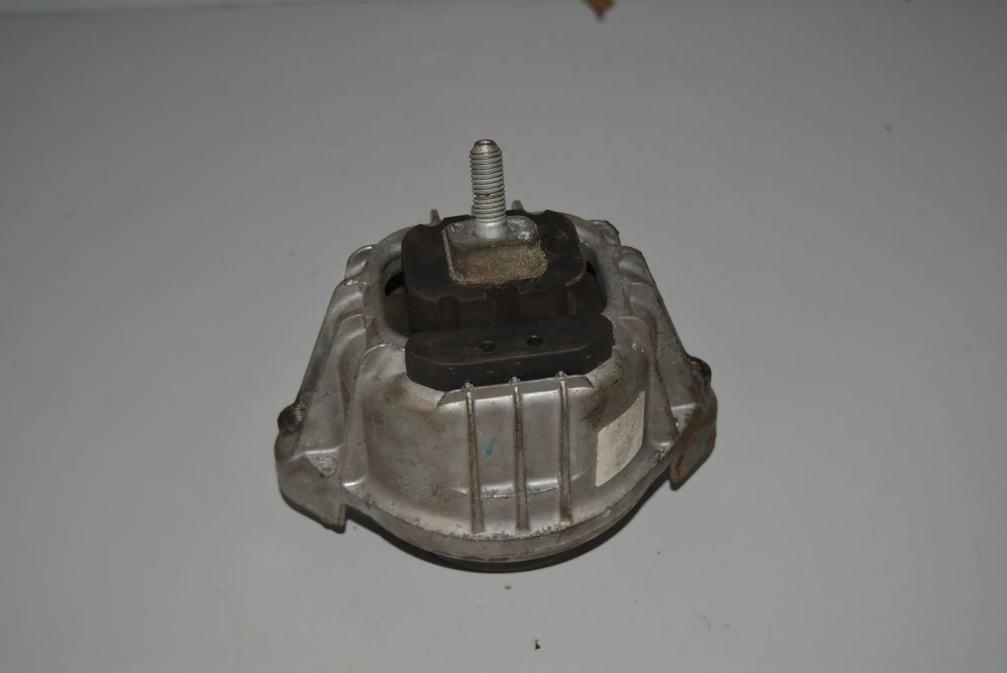 Right Side Engine Mount · BMW 1 (E87) 118 d 2007