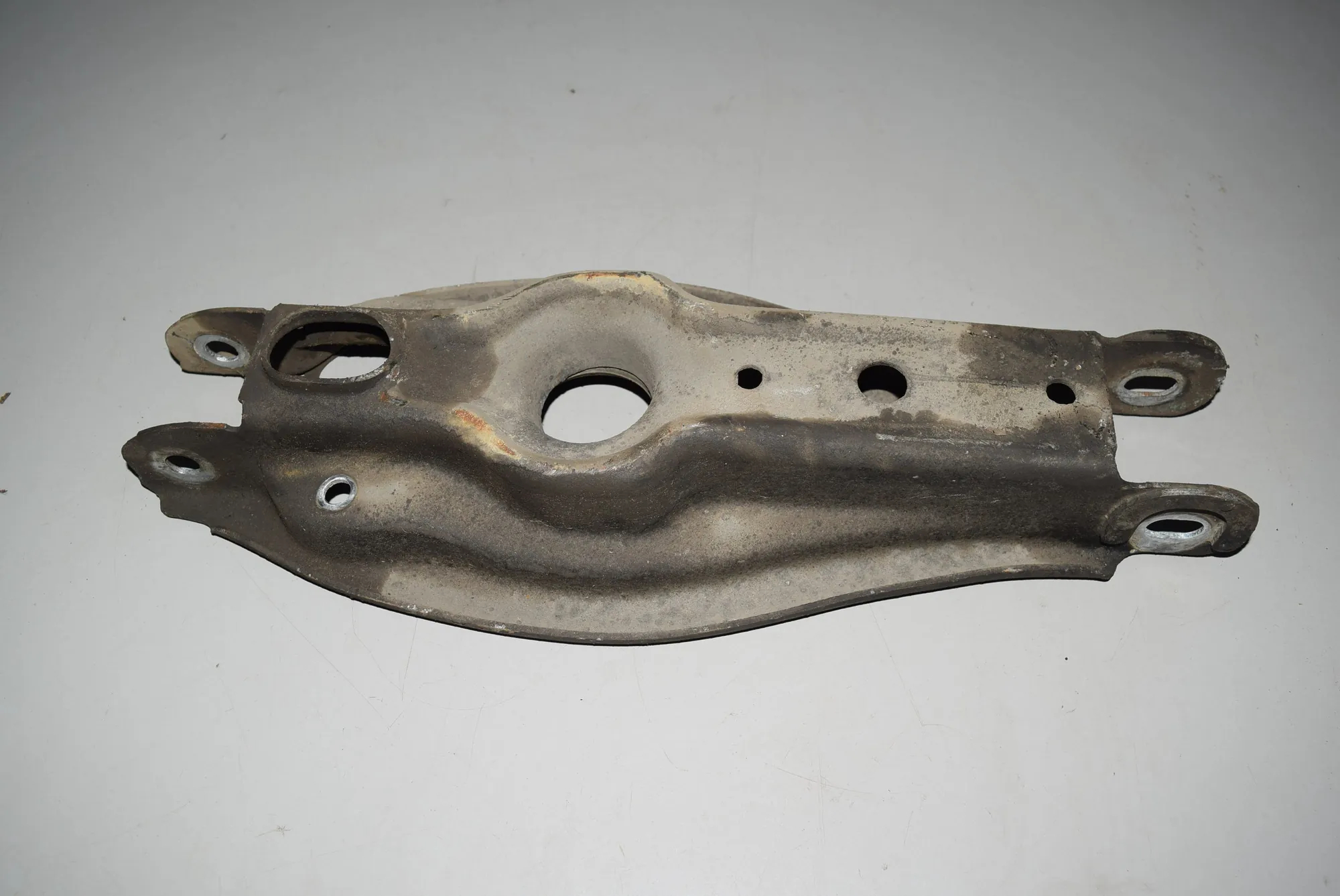 Rear Left Lower Control Arm · BMW 1 (E87) 118 d 2007 – 2