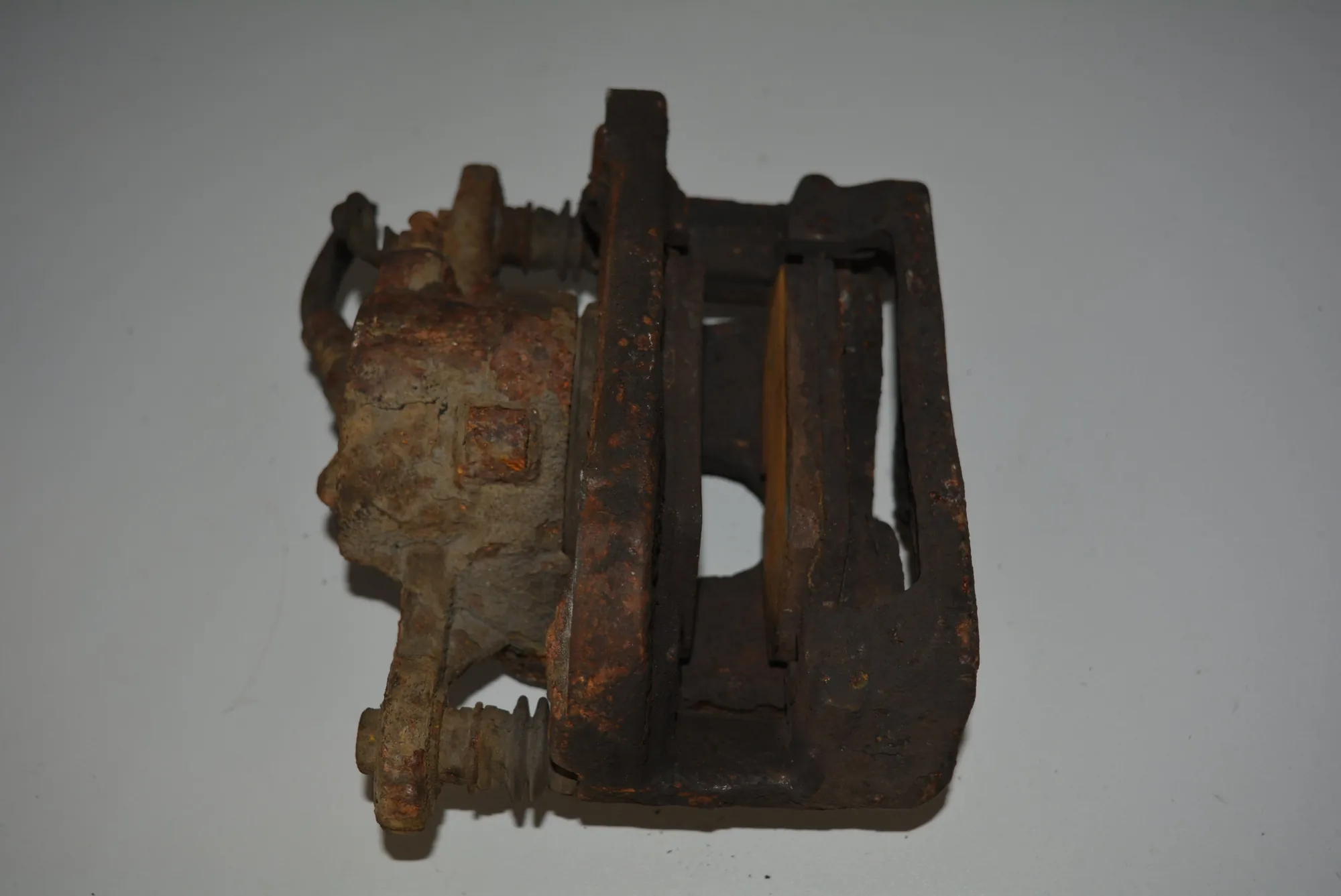 Front Left Brake Caliper · BMW 1 (E87) 118 d 2007