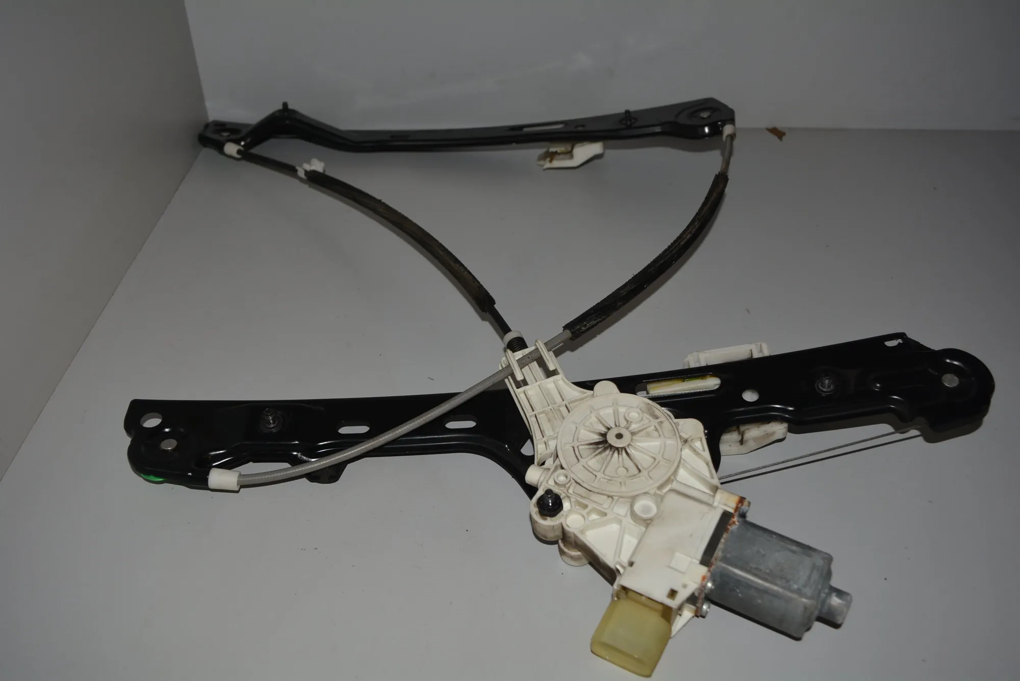 Front Right Door Window Regulator – OEM 7067796 · BMW 1 (E87) 118 d 2007 – 2