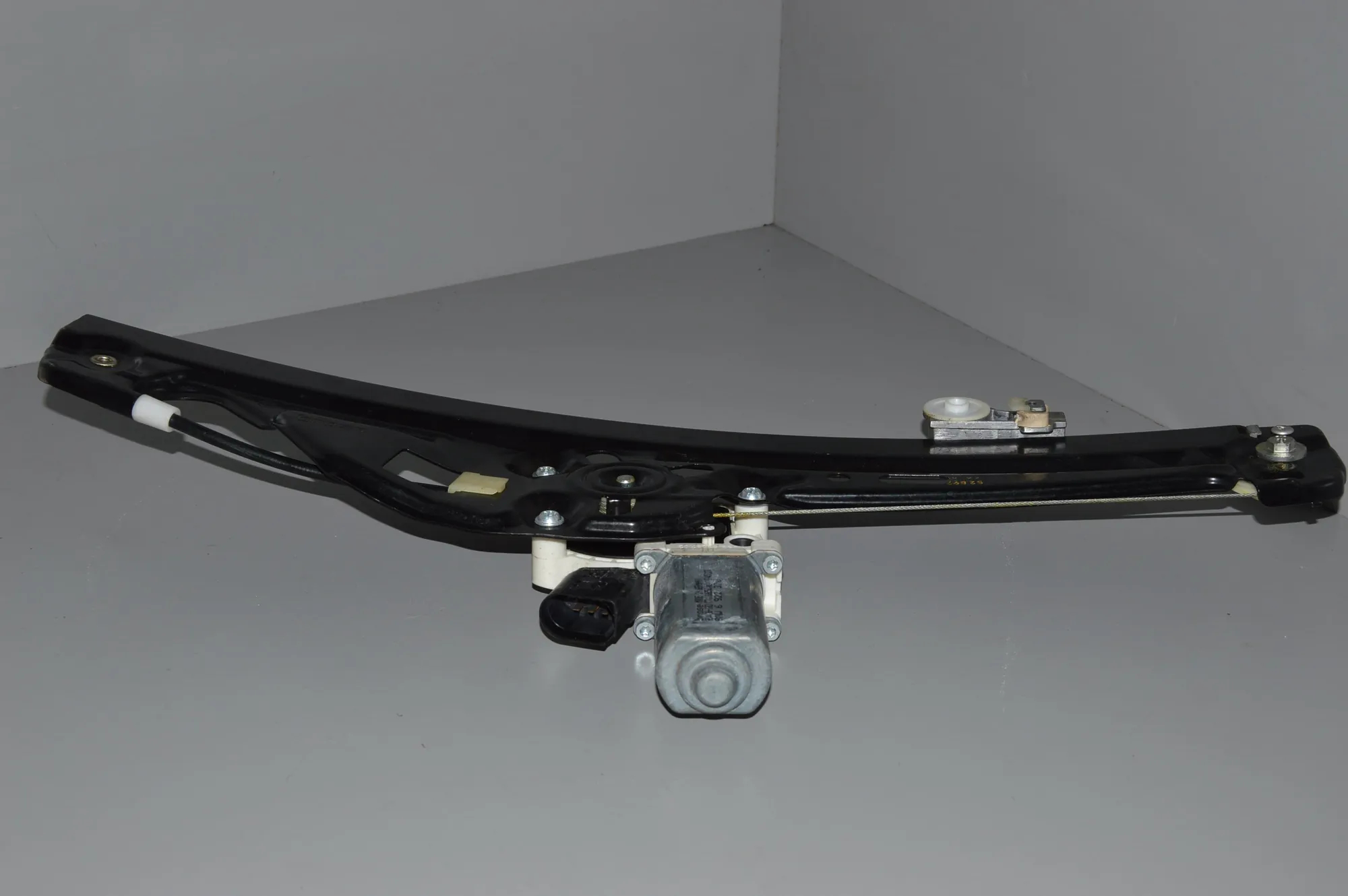 Rear Right Door Window Regulator – OEM 7075674 · BMW 5 (E60) 523 i 2005 – 4