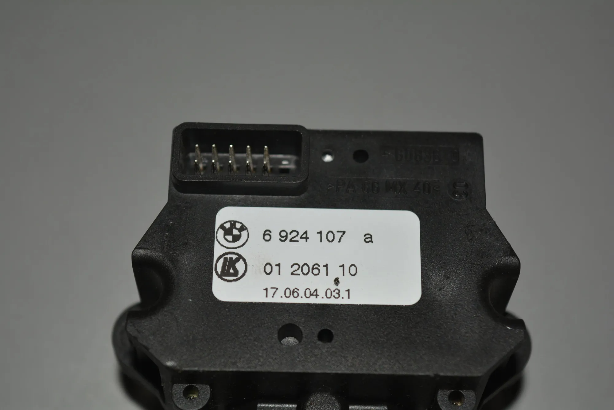 Other Control Units – OEM 6924107 · BMW 5 Touring (E61) BMW 5 Touring (E61) 2005 – 2