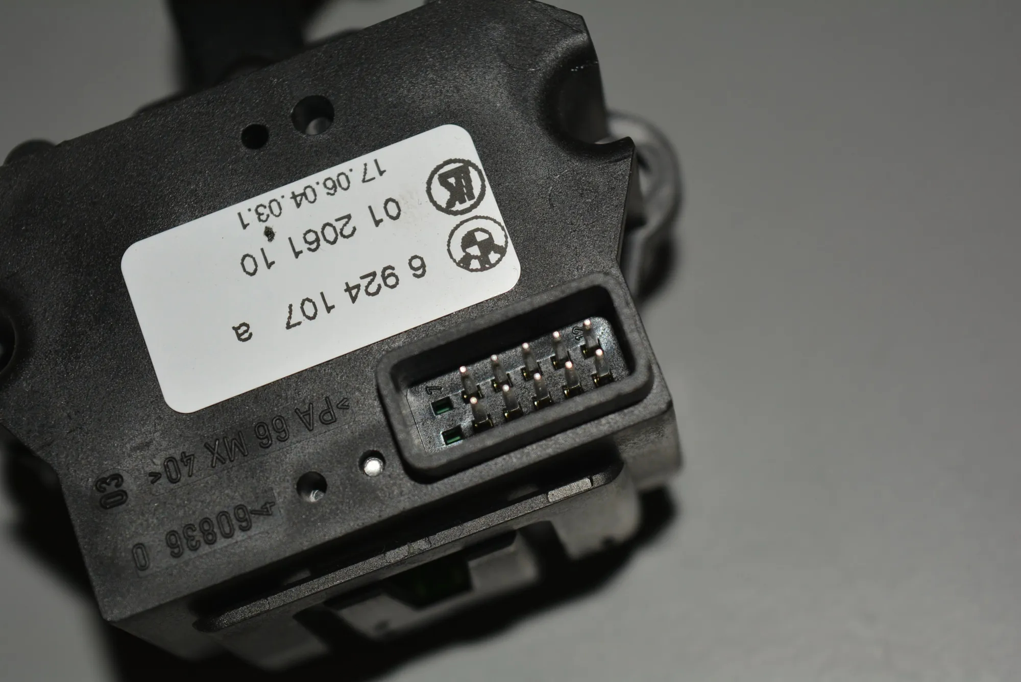 Other Control Units – OEM 6924107 · BMW 5 Touring (E61) BMW 5 Touring (E61) 2005 – 3