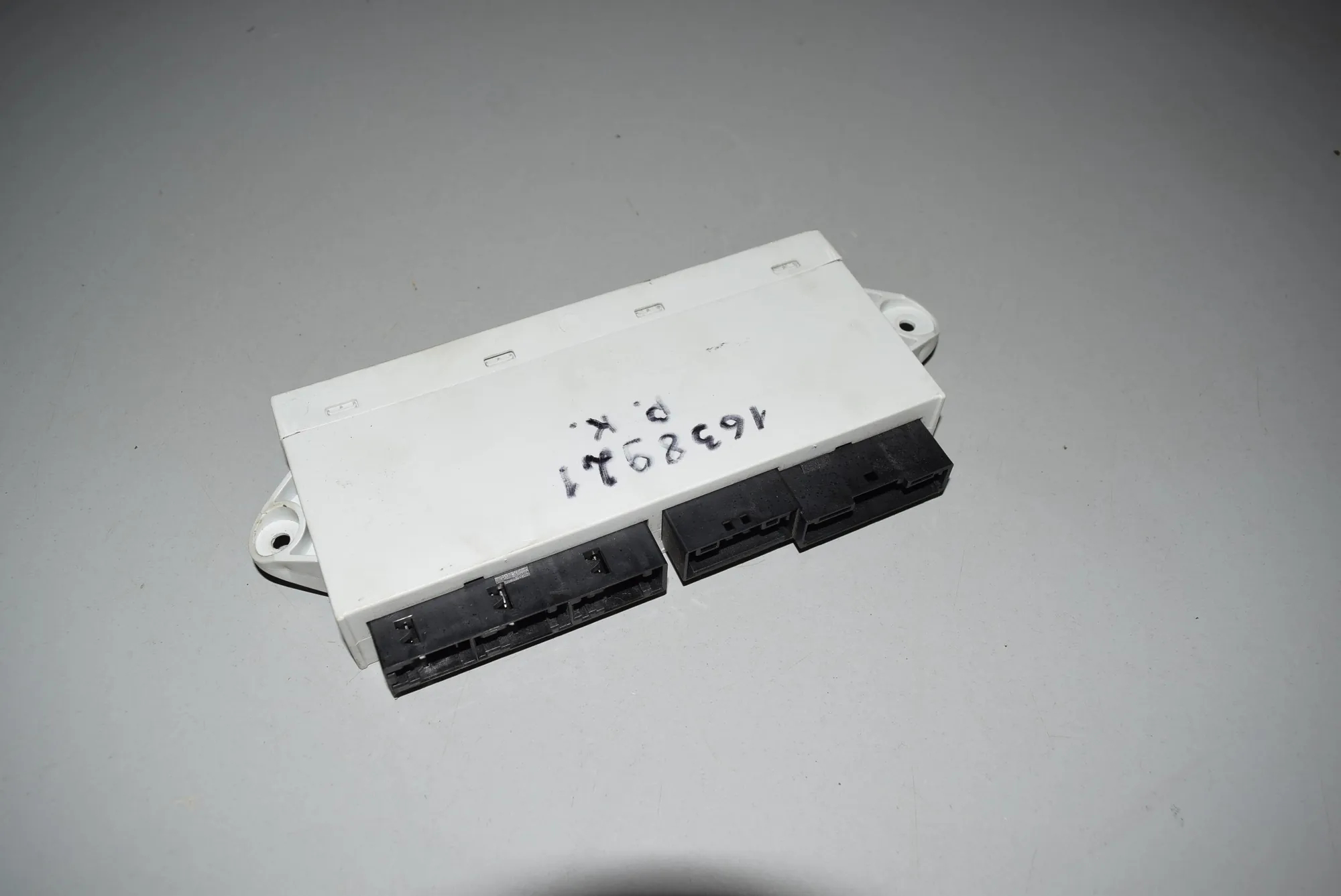 Front Left Door Control Unit – OEM 6920465 · BMW 7 (E65, E66, E67) BMW 7 (E65, E66, E67) 745 i, Li 2001 – 2