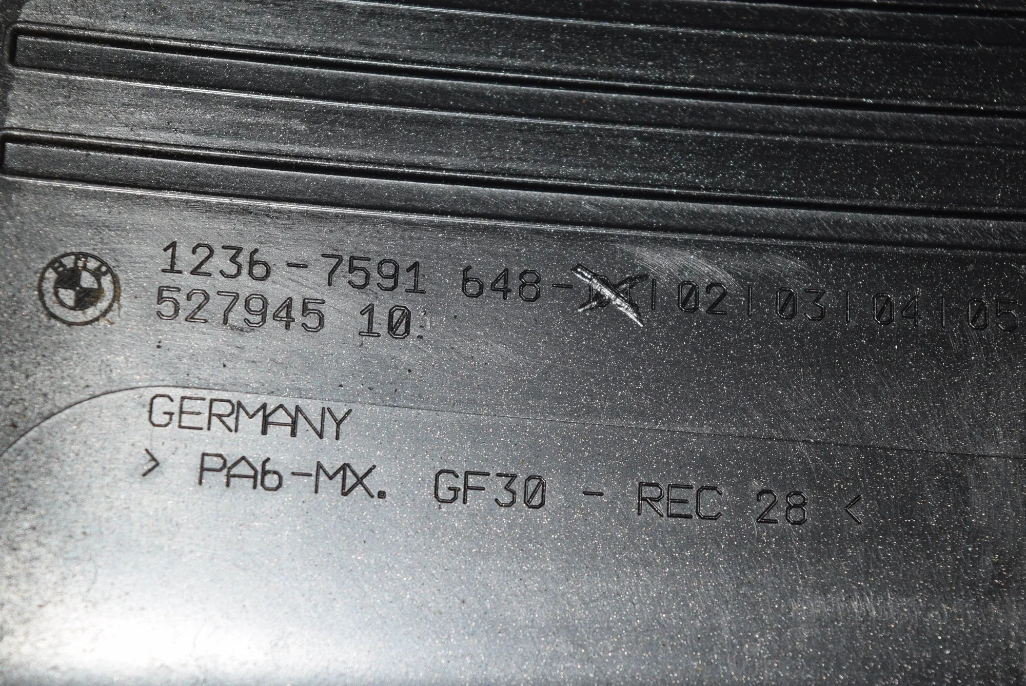 Engine Cover – OEM 7591648 · BMW X6 (E71, E72) BMW X6 (E71, E72) 2010 – 3