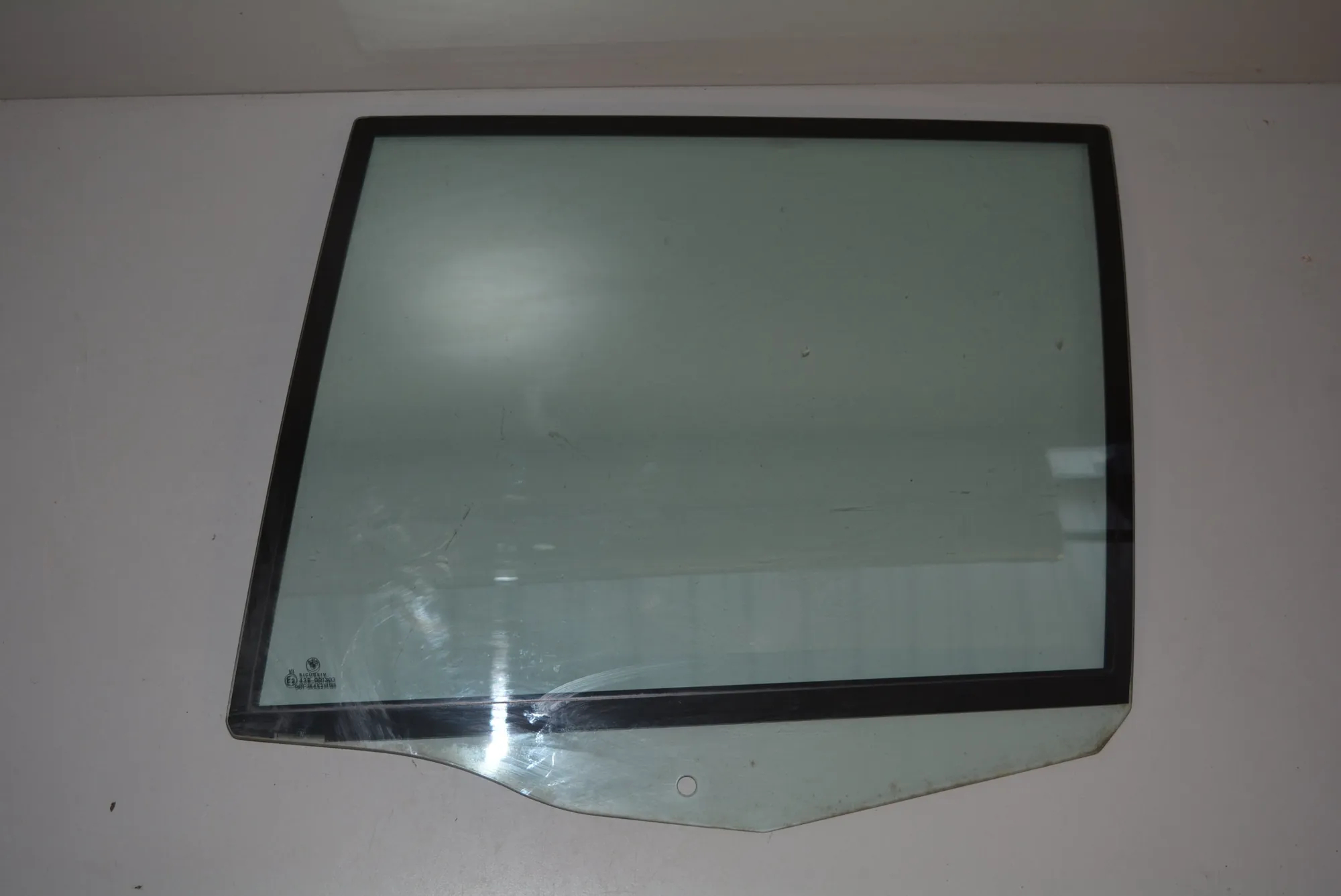 Rear Left Door Window · BMW 5 (E39) BMW 5 (E39) 2002