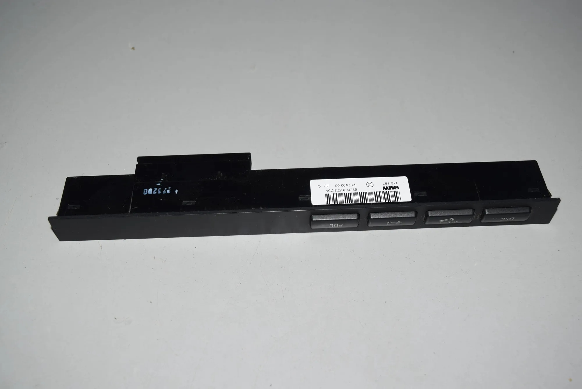 Button Switch Panel – OEM 8373734 · BMW X5 (E53) BMW X5 (E53) 2001 – 3