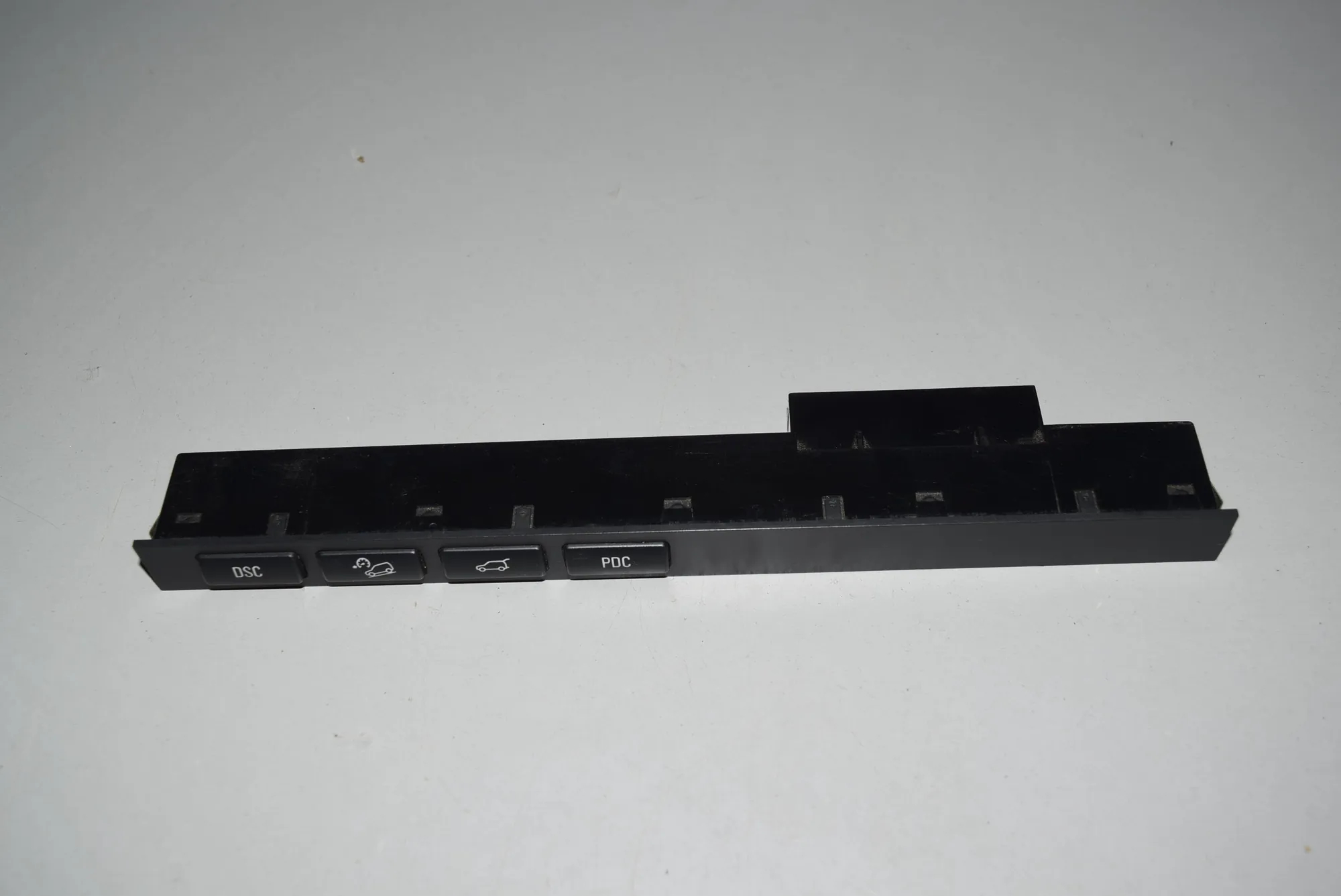 Button Switch Panel – OEM 8373734 · BMW X5 (E53) BMW X5 (E53) 2001
